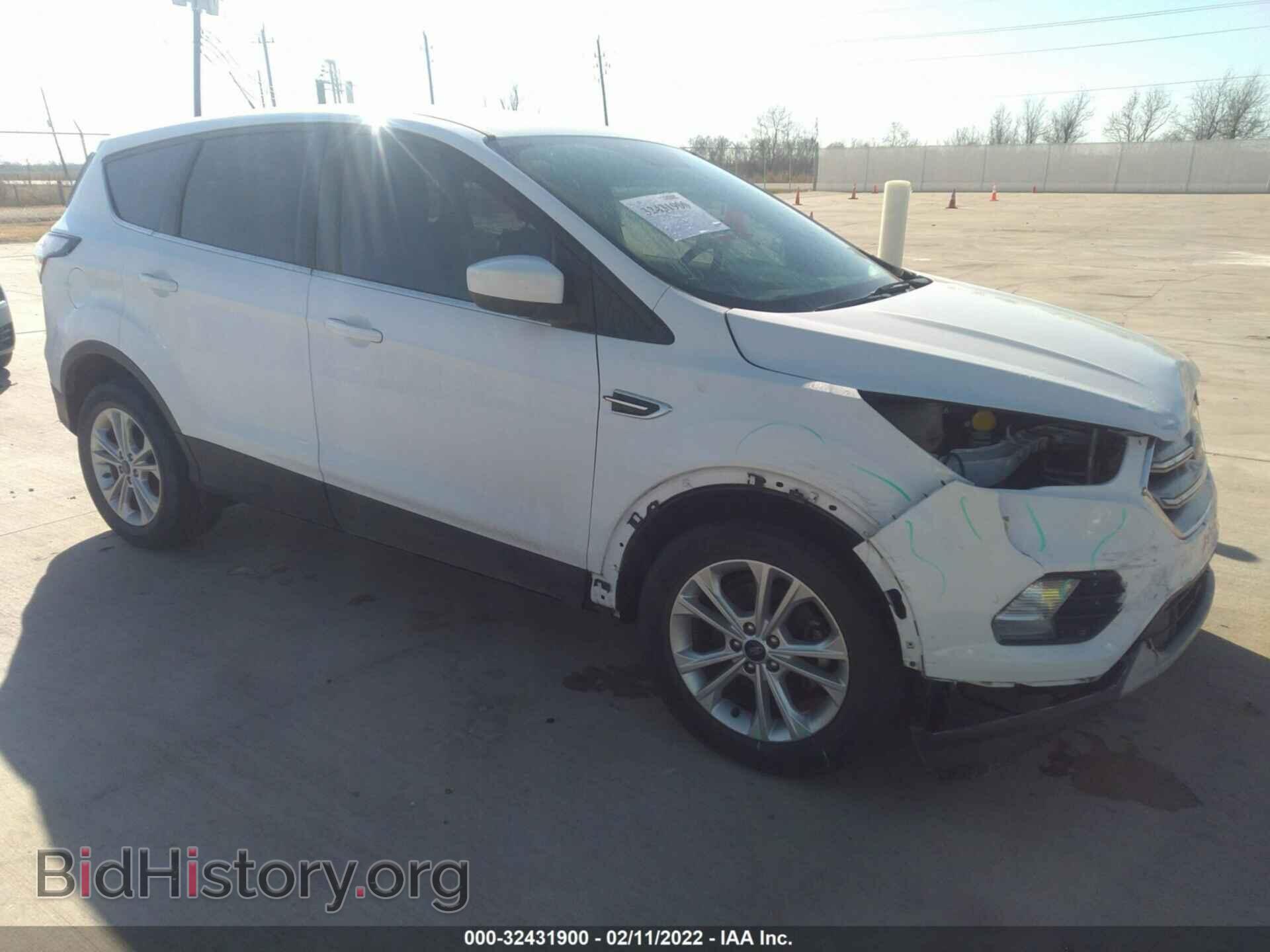 Фотография 1FMCU0GD2HUB82472 - FORD ESCAPE 2017