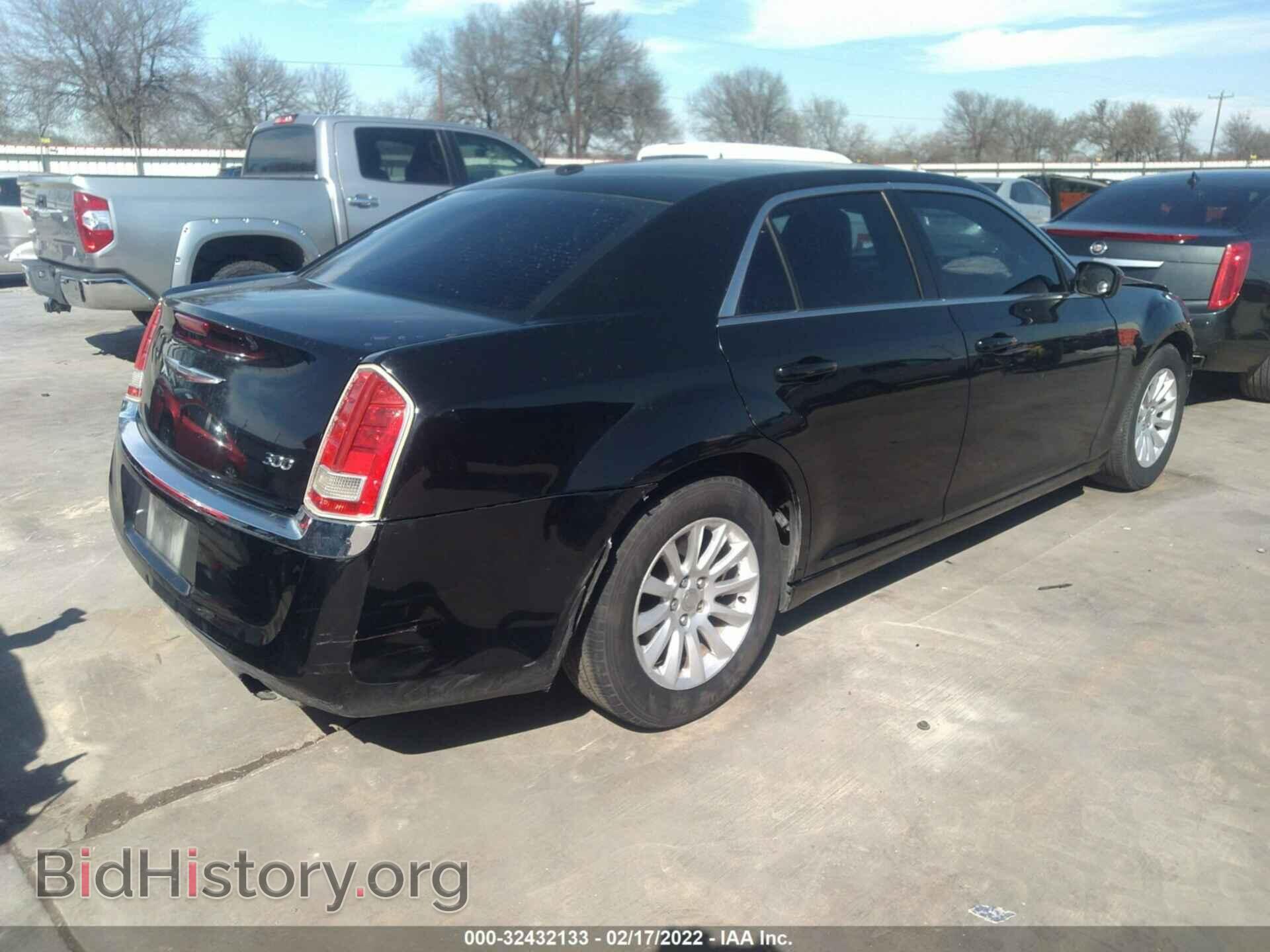 2013 CHRYSLER 300 - VIN: 2C3CCAAG2DH728429 - Photo 4