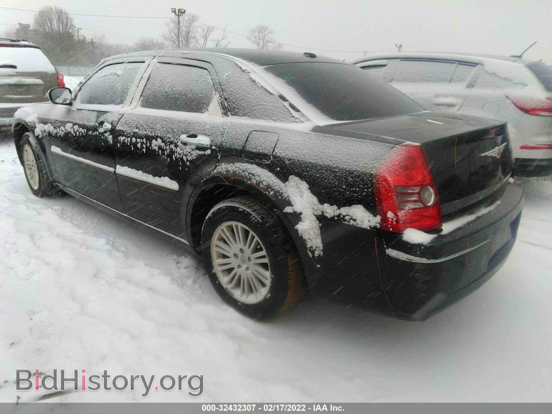 2010 CHRYSLER 300 - VIN: 2C3CA5CV7AH315507 - Фото 3