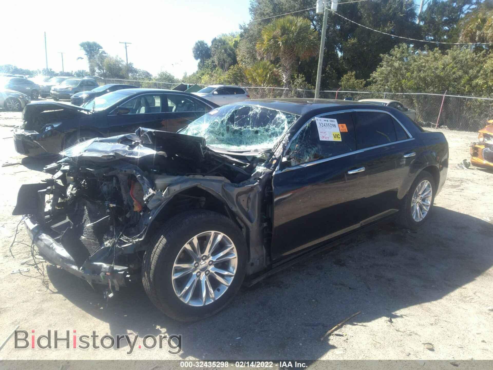 2016 CHRYSLER 300 - VIN: 2C3CCAEG1GH181538 - Фото 2