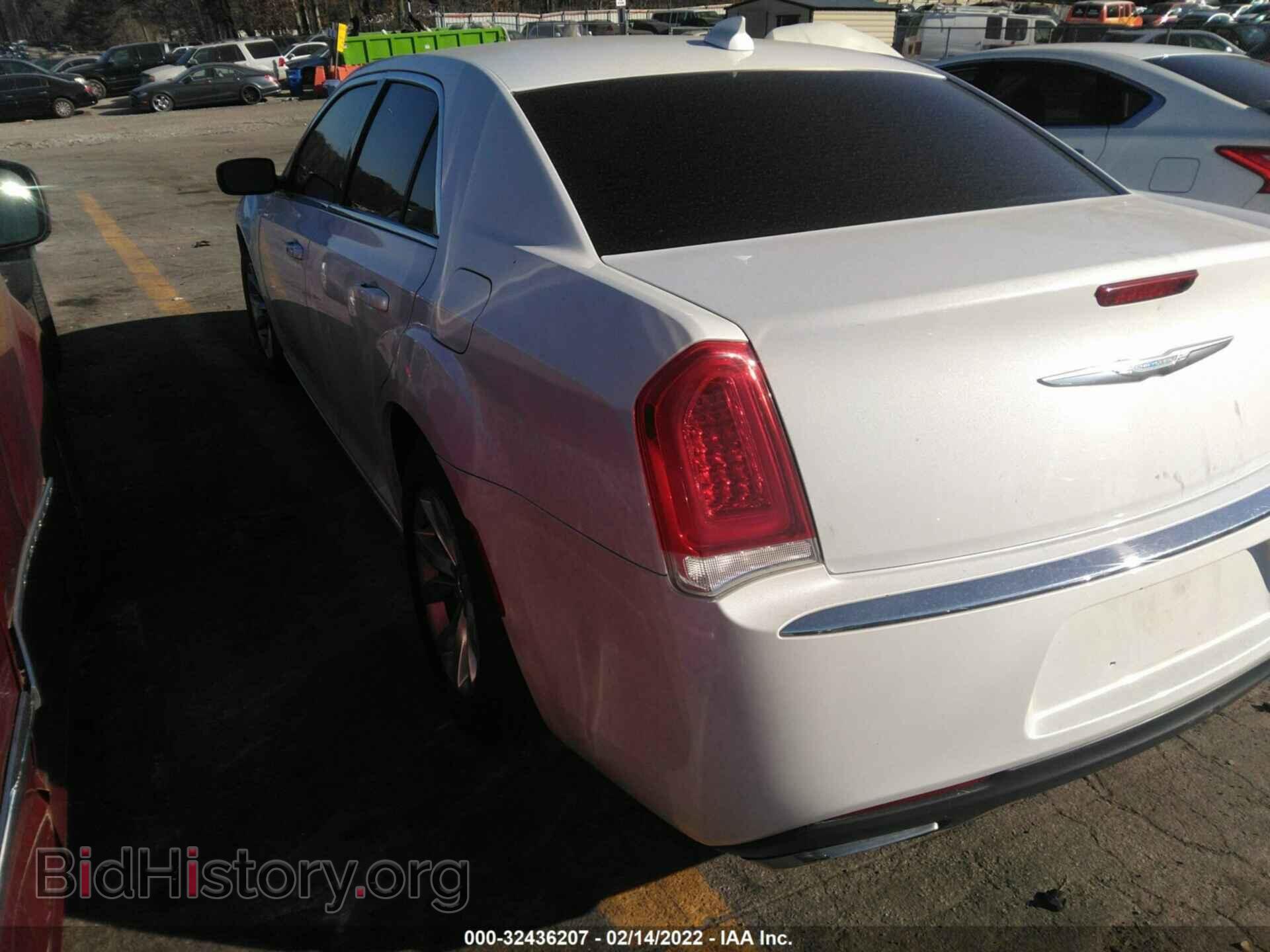 2015 CHRYSLER 300 - VIN: 2C3CCAAG7FH921226 - Фото 3