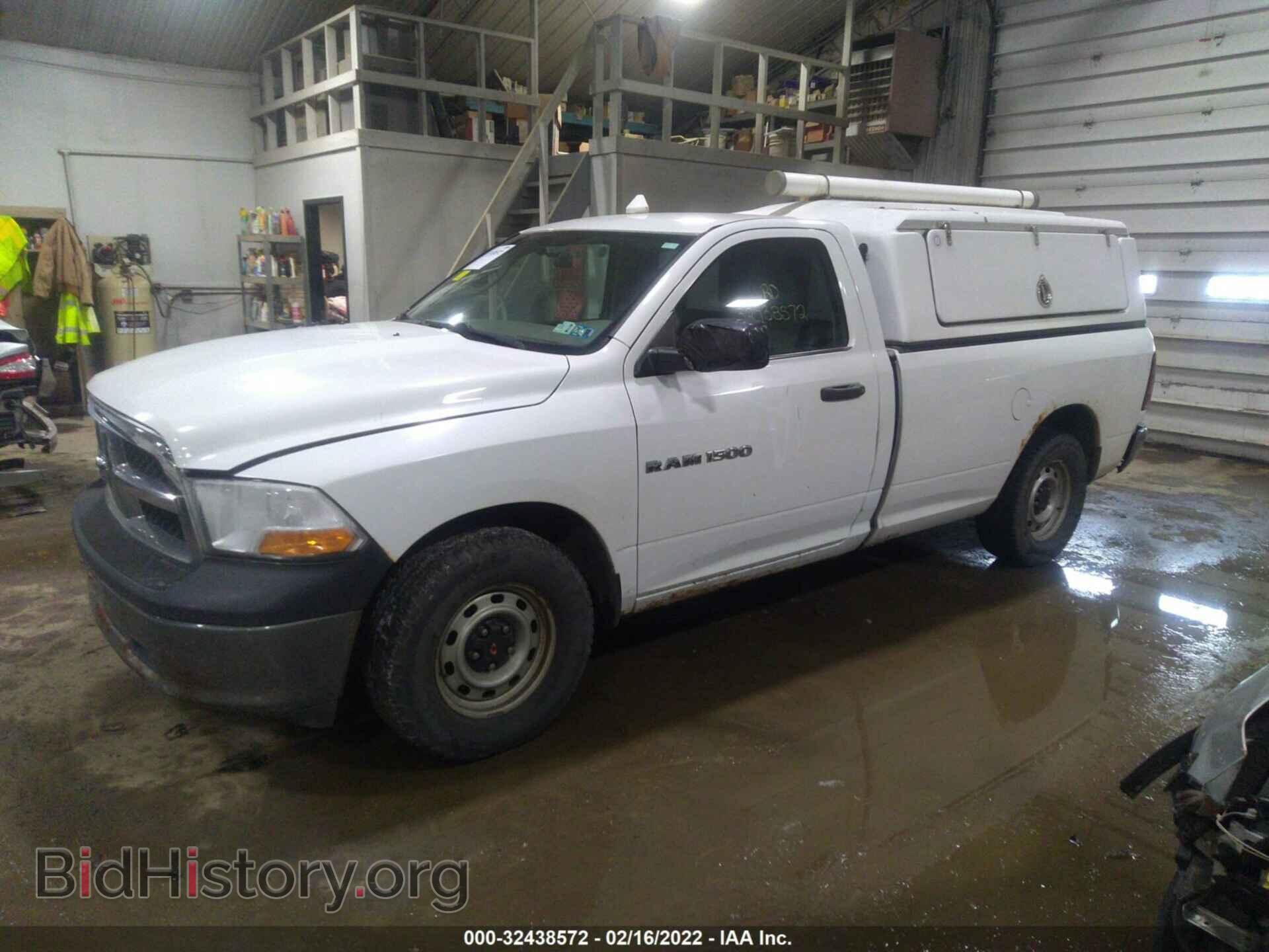 2011 RAM 1500 - VIN: 3D7JV1EP5BG596065 - Photo 2