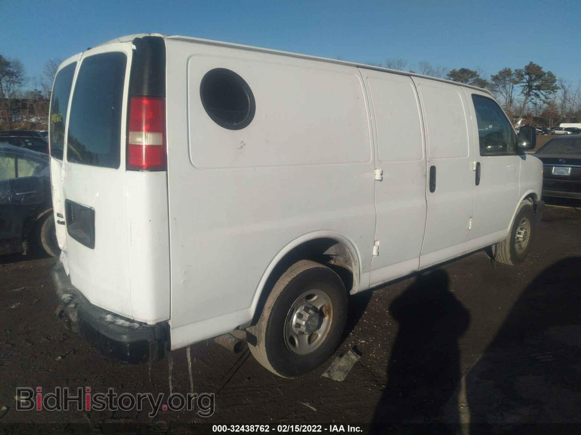 2010 CHEVROLET EXPRESS CARGO VAN - VIN: 1GCZGFBA1A1105802 - Photo 4