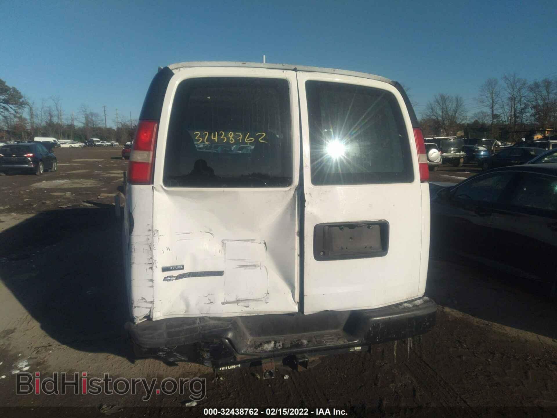 2010 CHEVROLET EXPRESS CARGO VAN - VIN: 1GCZGFBA1A1105802 - Photo 6