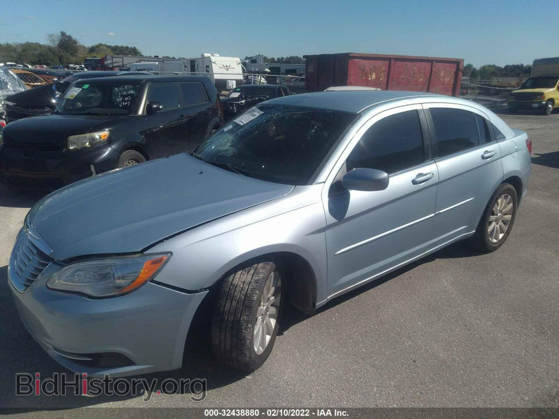2013 CHRYSLER 200 - VIN: 1C3CCBBB5DN714489 - Фото 2