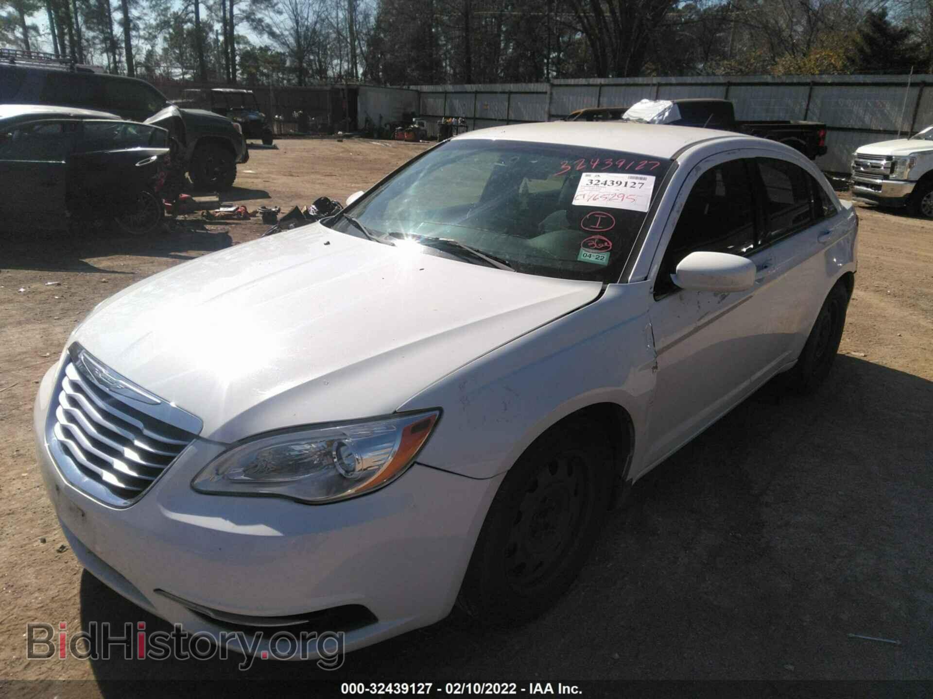 2012 CHRYSLER 200 - VIN: 1C3CCBAB6CN168625 - Фото 2