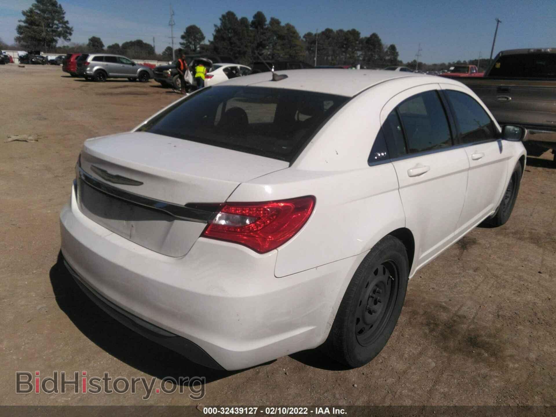 2012 CHRYSLER 200 - VIN: 1C3CCBAB6CN168625 - Фото 4