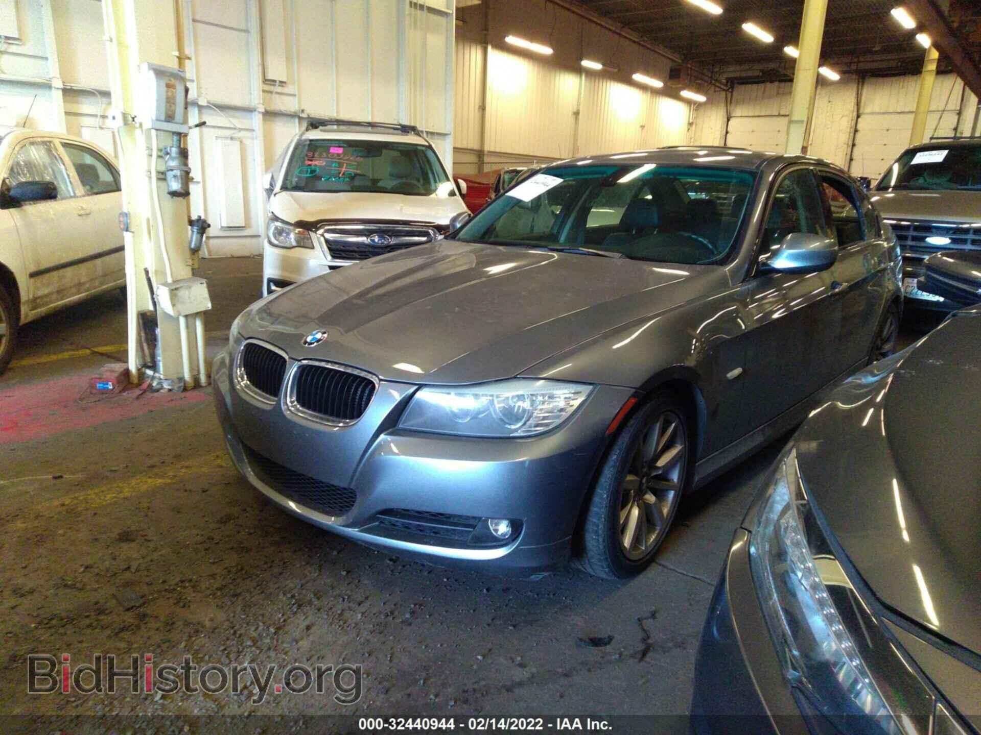 2011 BMW 3 SERIES - VIN: WBAPH7G54BNN05723 - Фото 2
