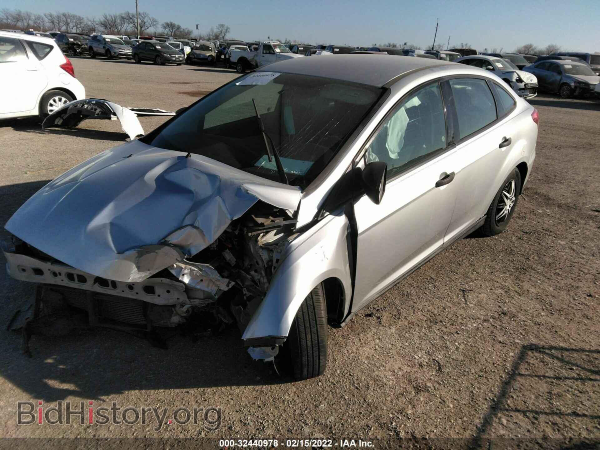 2017 FORD FOCUS - VIN: 1FADP3E28HL307831 - Фото 2