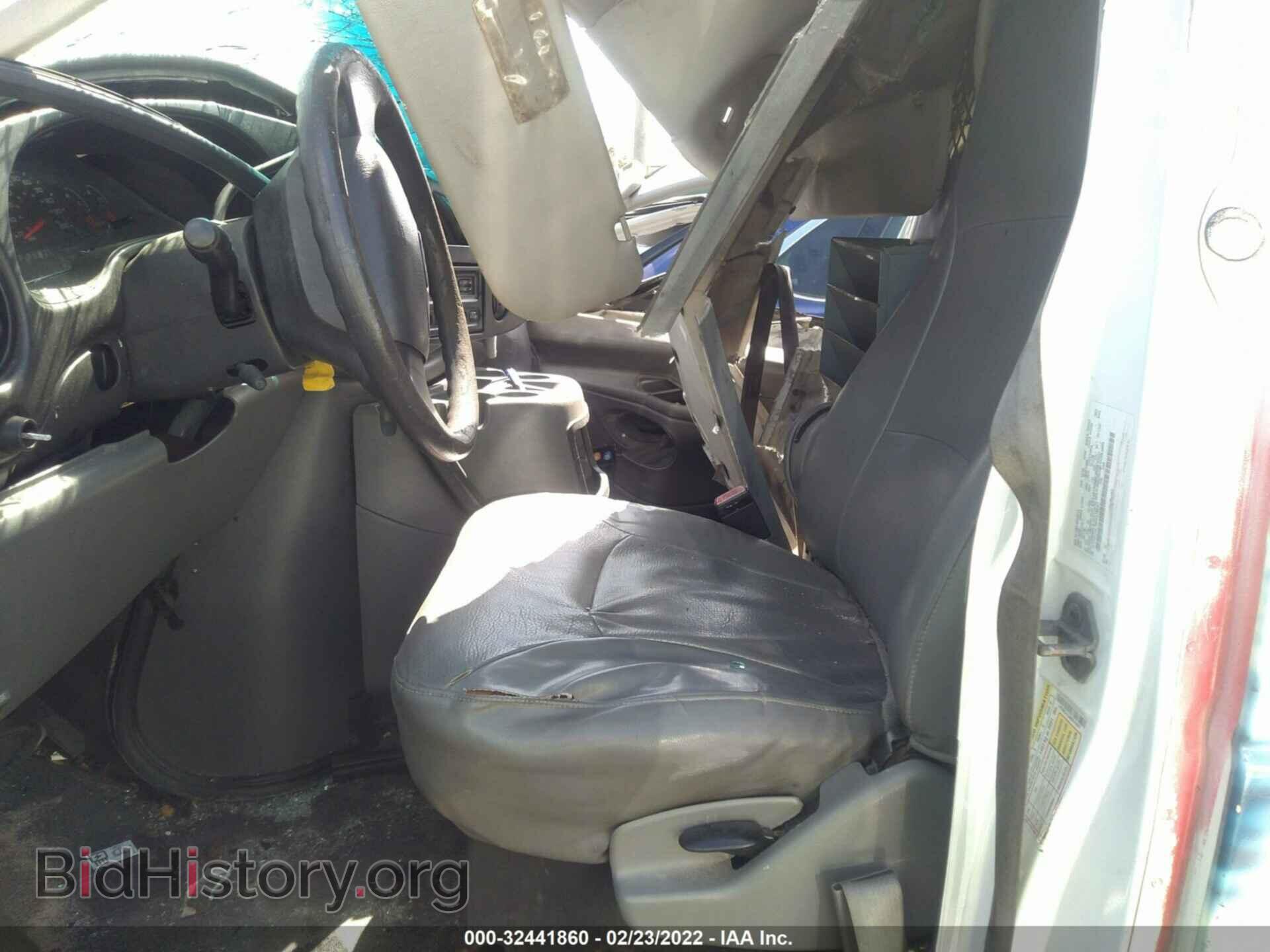 2006 FORD ECONOLINE CARGO VAN - VIN: 1FTNE24L66DA79067 - Фото 5