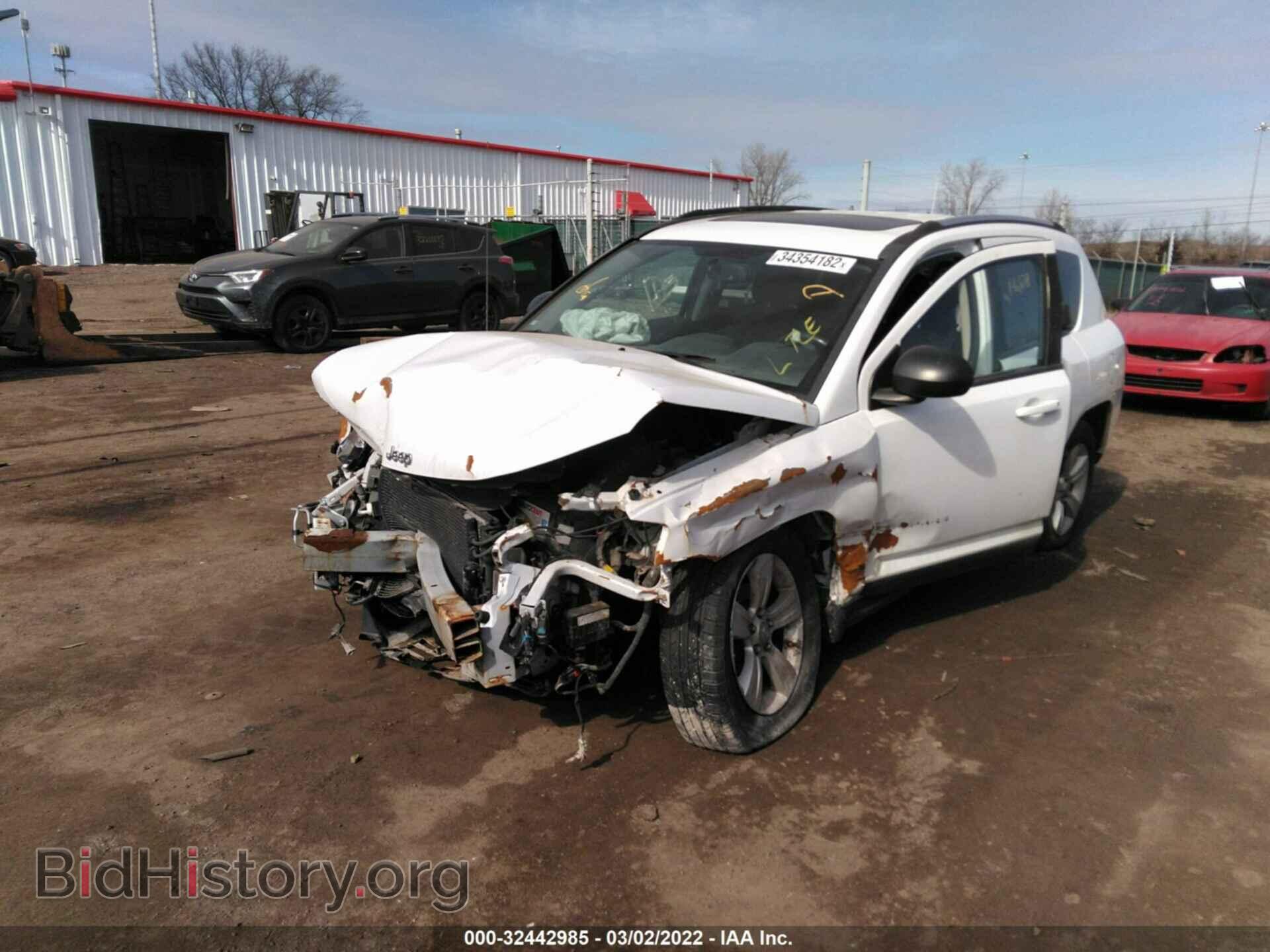2011 JEEP COMPASS - VIN: 1J4NF1FB2BD266502 - Фото 2