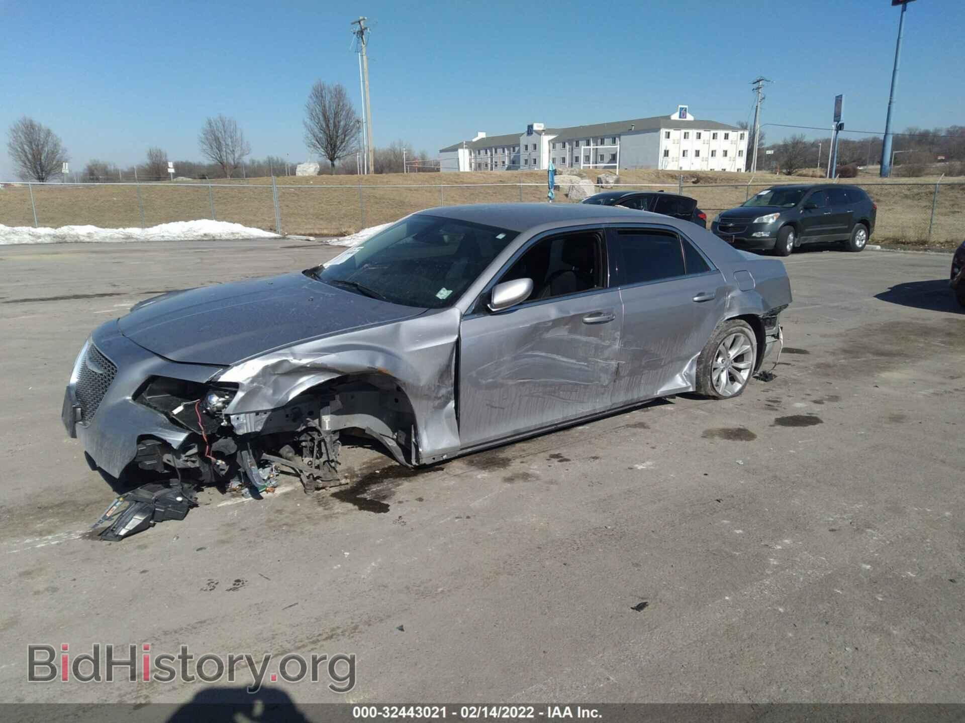 2015 CHRYSLER 300 - VIN: 2C3CCAAG9FH772690 - Фото 2