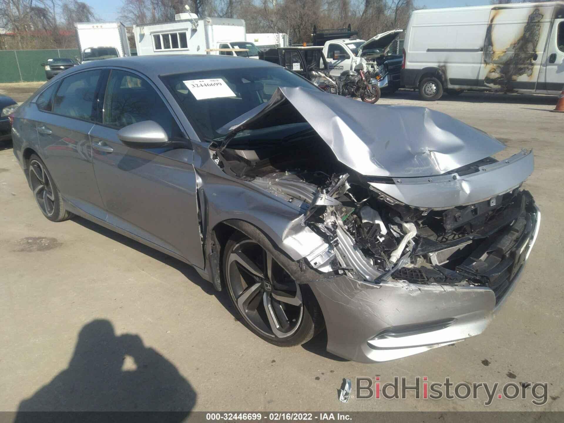 Photo 1HGCV1F38JA166592 - HONDA ACCORD SEDAN 2018