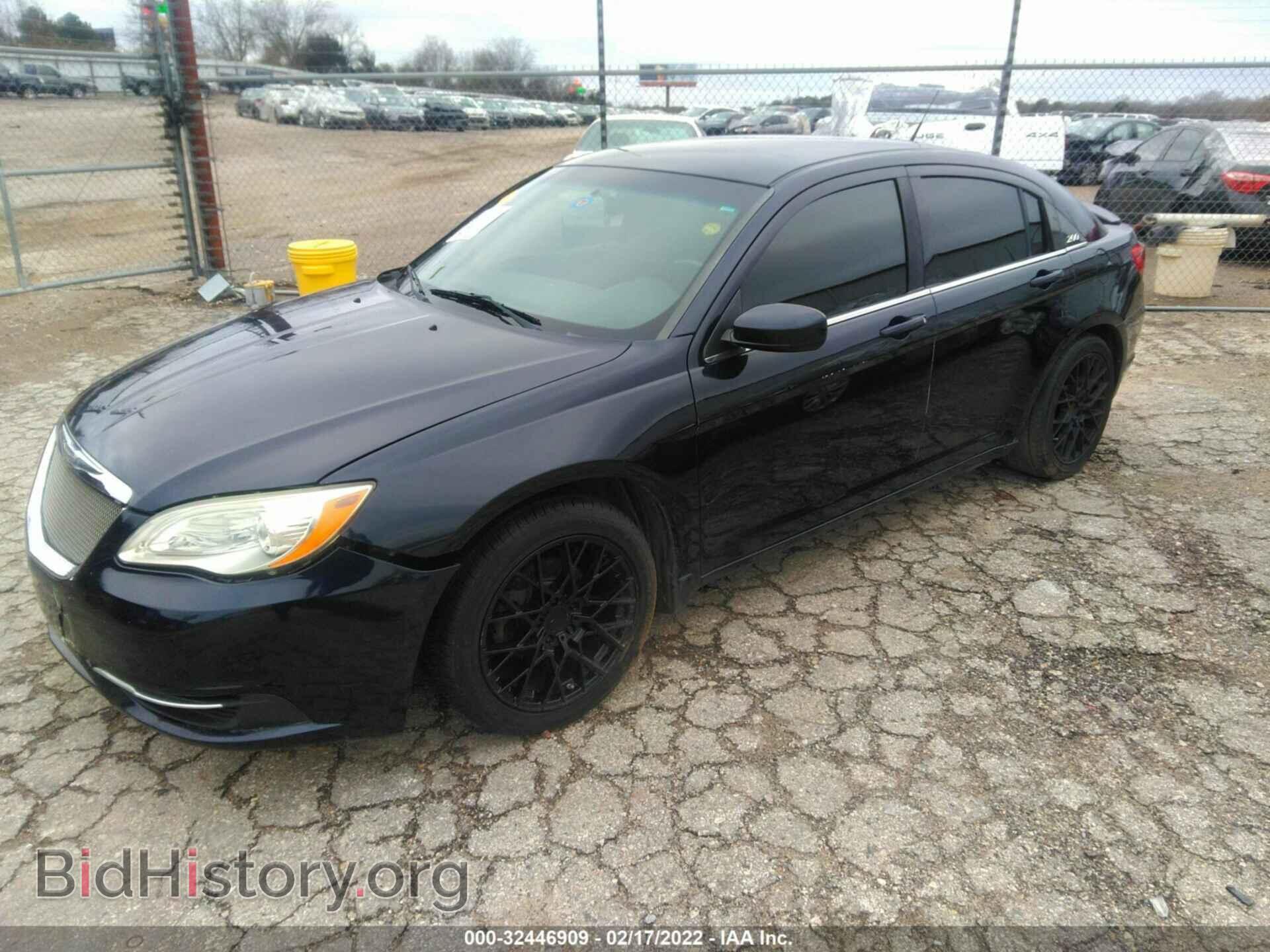 2011 CHRYSLER 200 - VIN: 1C3BC1FB0BN514763 - Фото 2