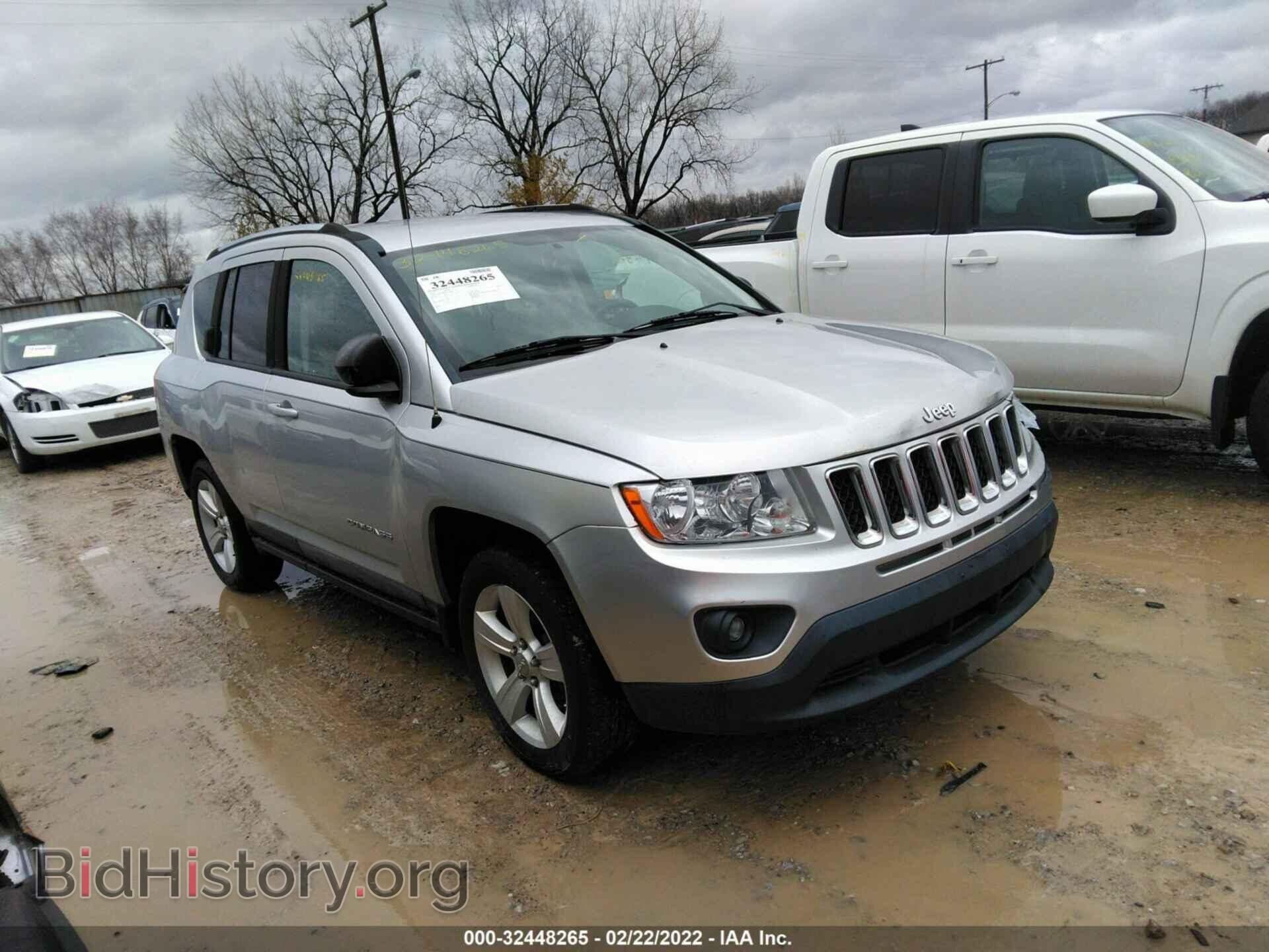 Photo 1J4NF1FB1BD136694 - JEEP COMPASS 2011