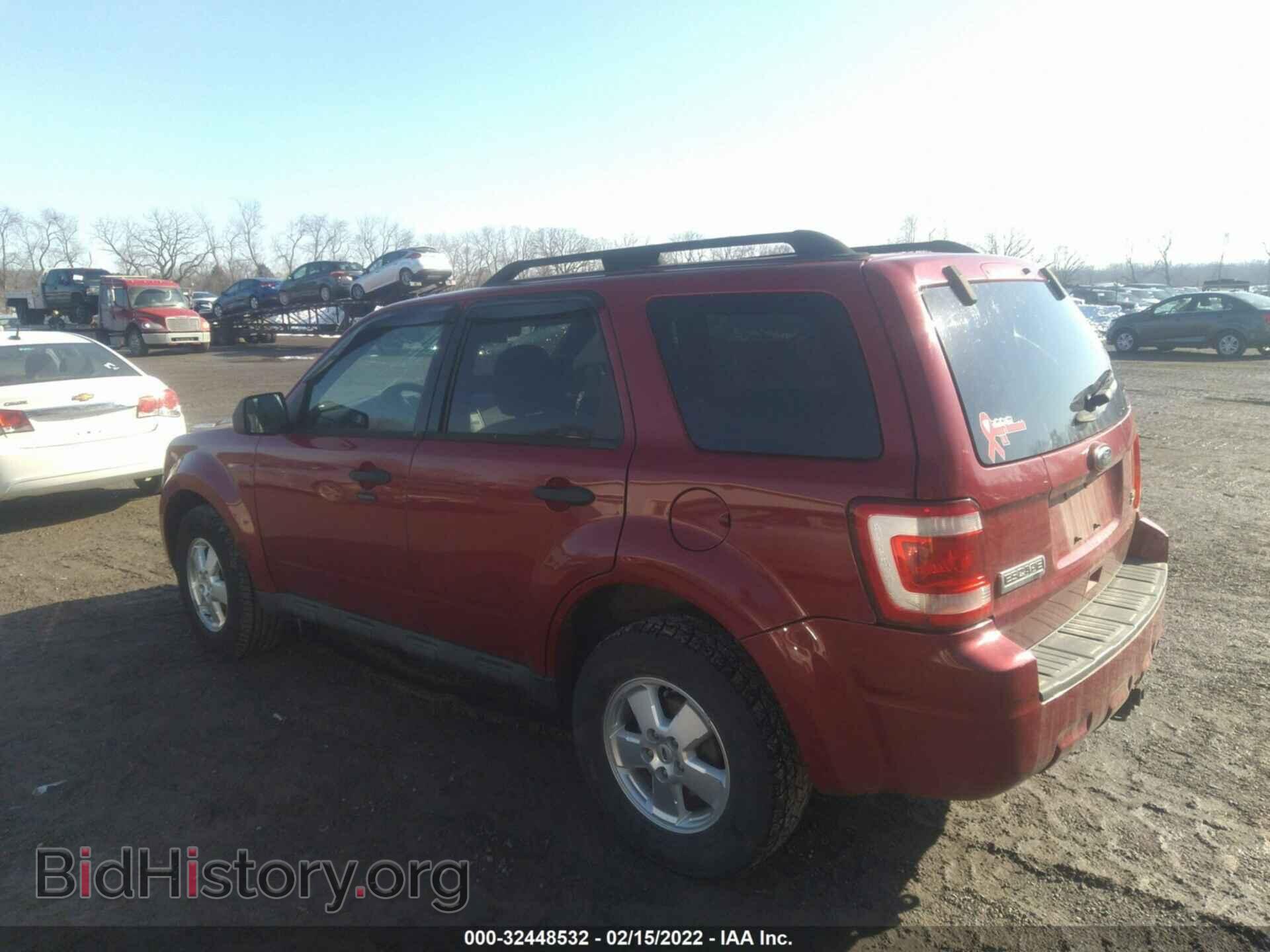 2011 FORD ESCAPE - VIN: 1FMCU9DG3BKC23312 - Фото 3