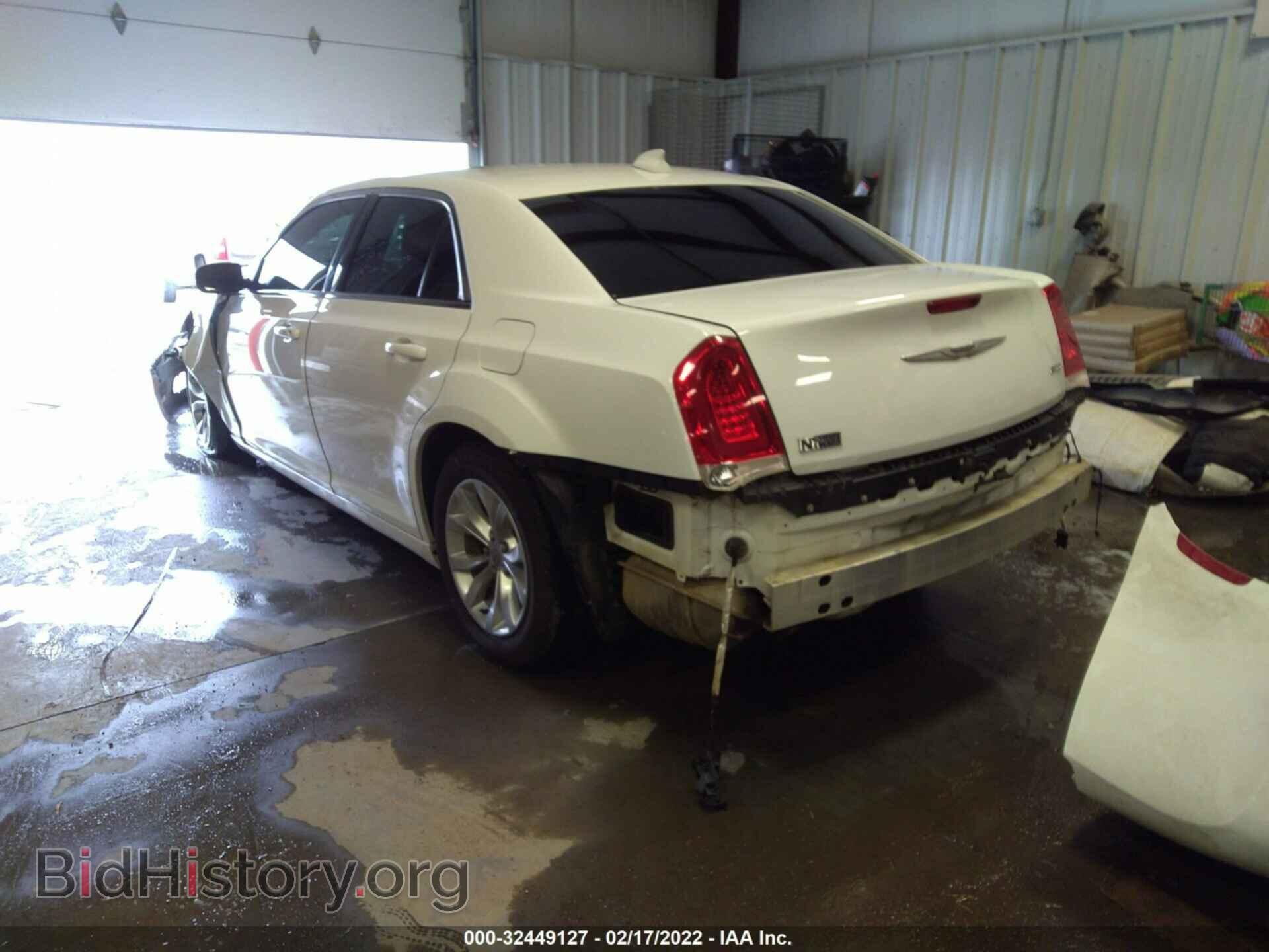 2015 CHRYSLER 300 - VIN: 2C3CCAAG4FH807393 - Фото 3