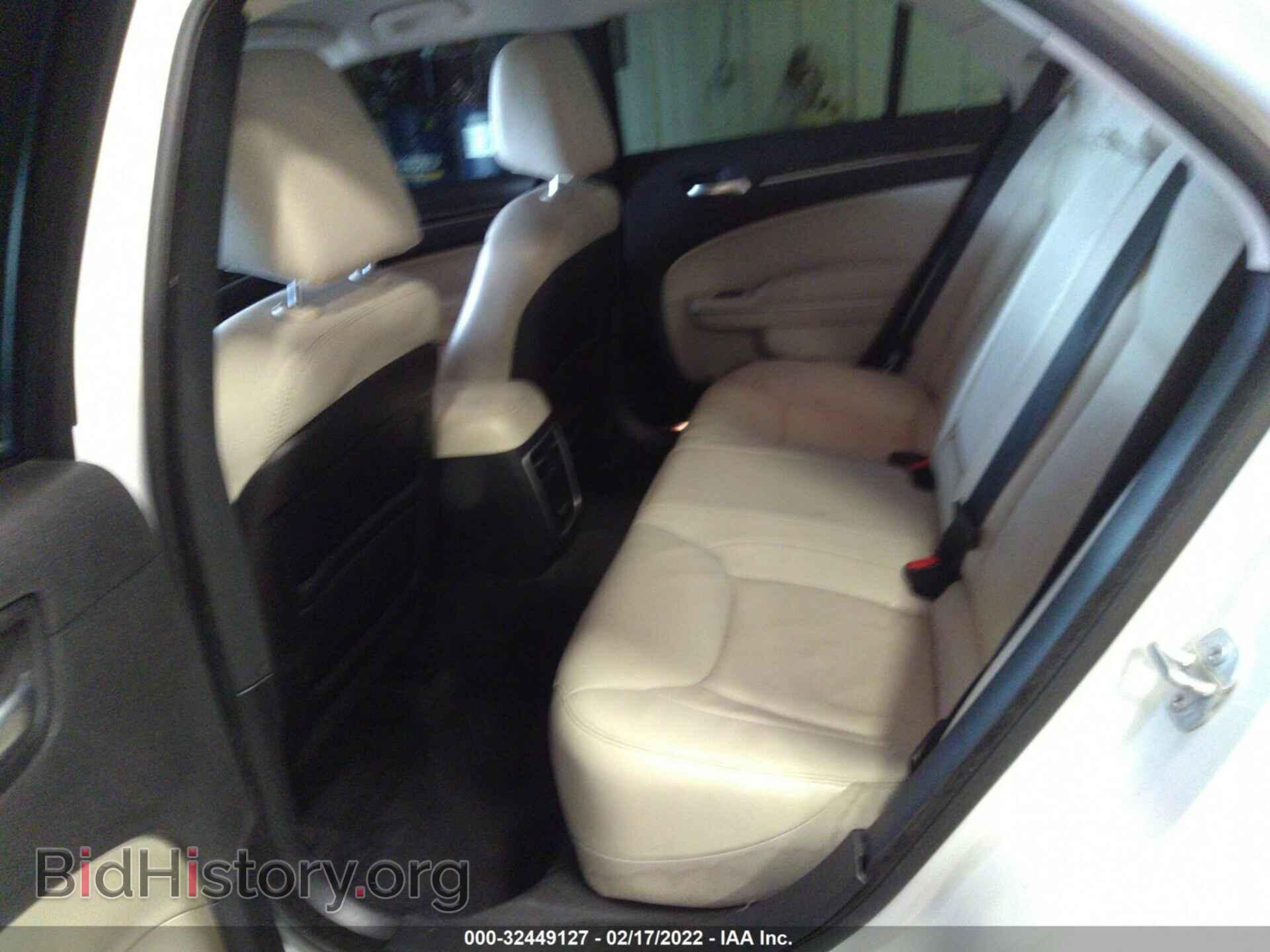 2015 CHRYSLER 300 - VIN: 2C3CCAAG4FH807393 - Фото 8