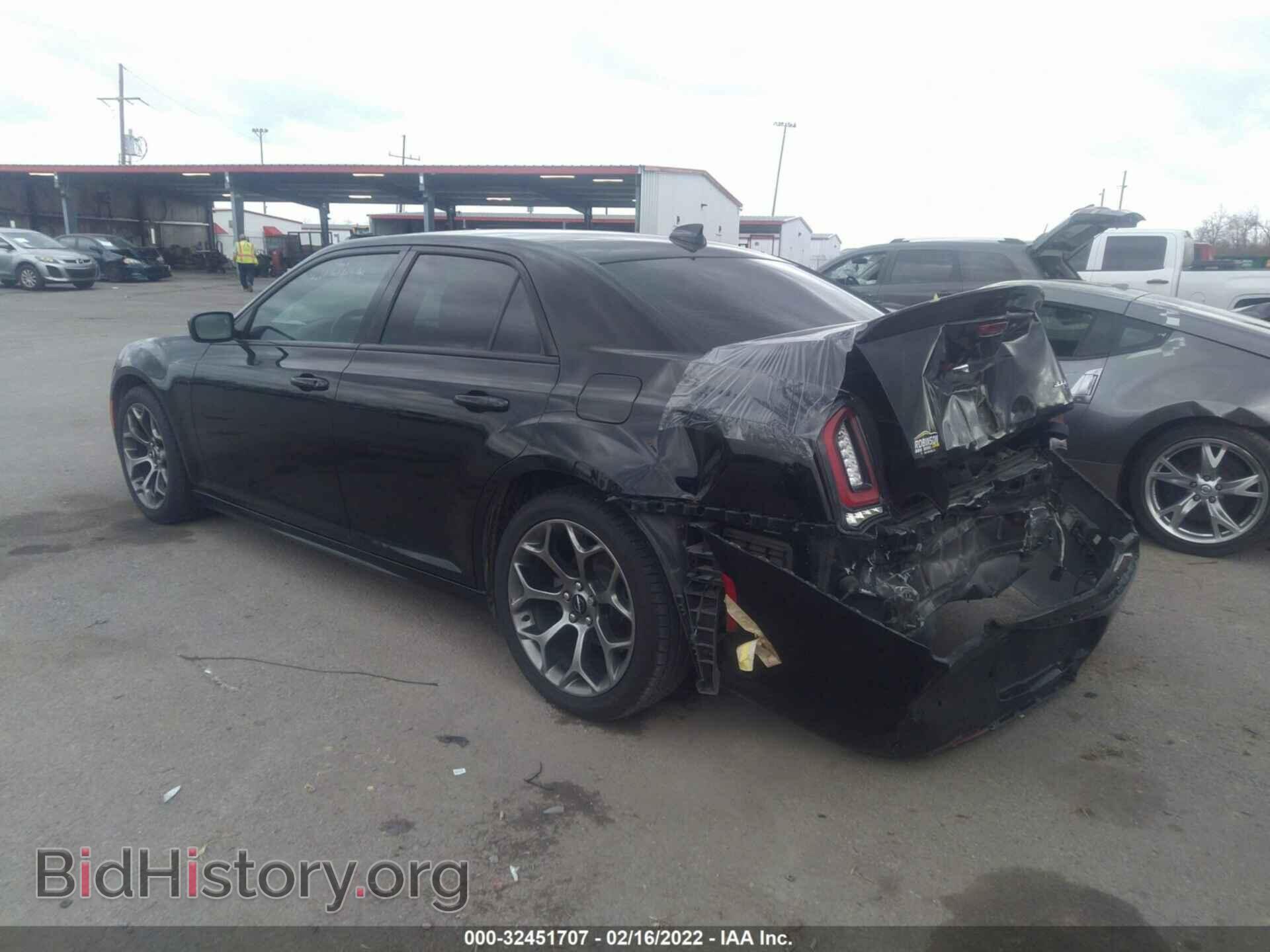2018 CHRYSLER 300 - VIN: 2C3CCABG3JH285766 - Фото 3