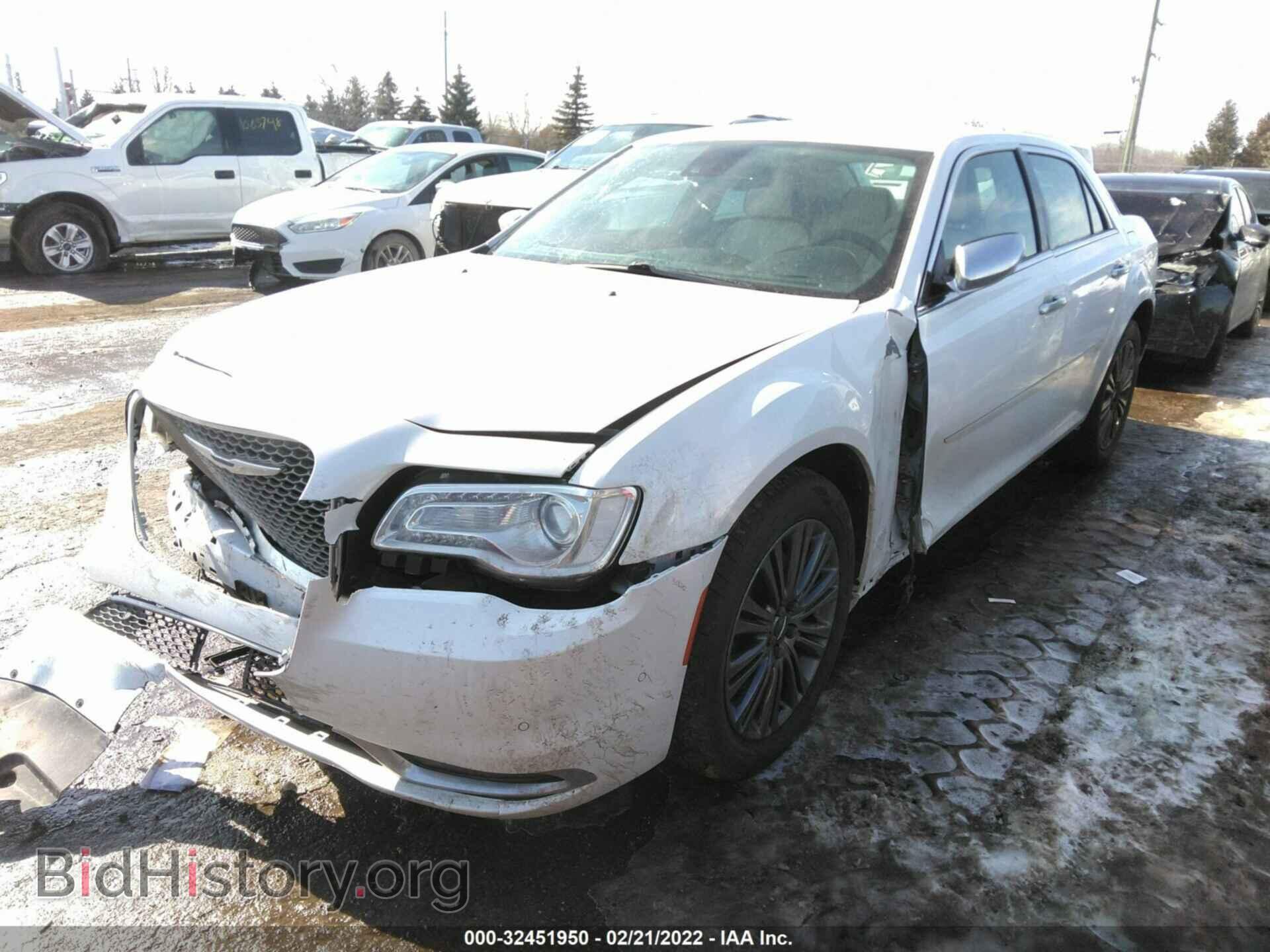 2015 CHRYSLER 300 - VIN: 2C3CCASG9FH732687 - Фото 2