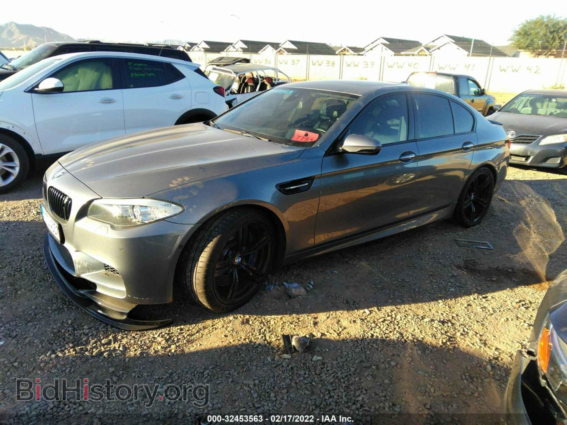 2013 BMW M5 - VIN: WBSFV9C53DC773906 - Фото 2