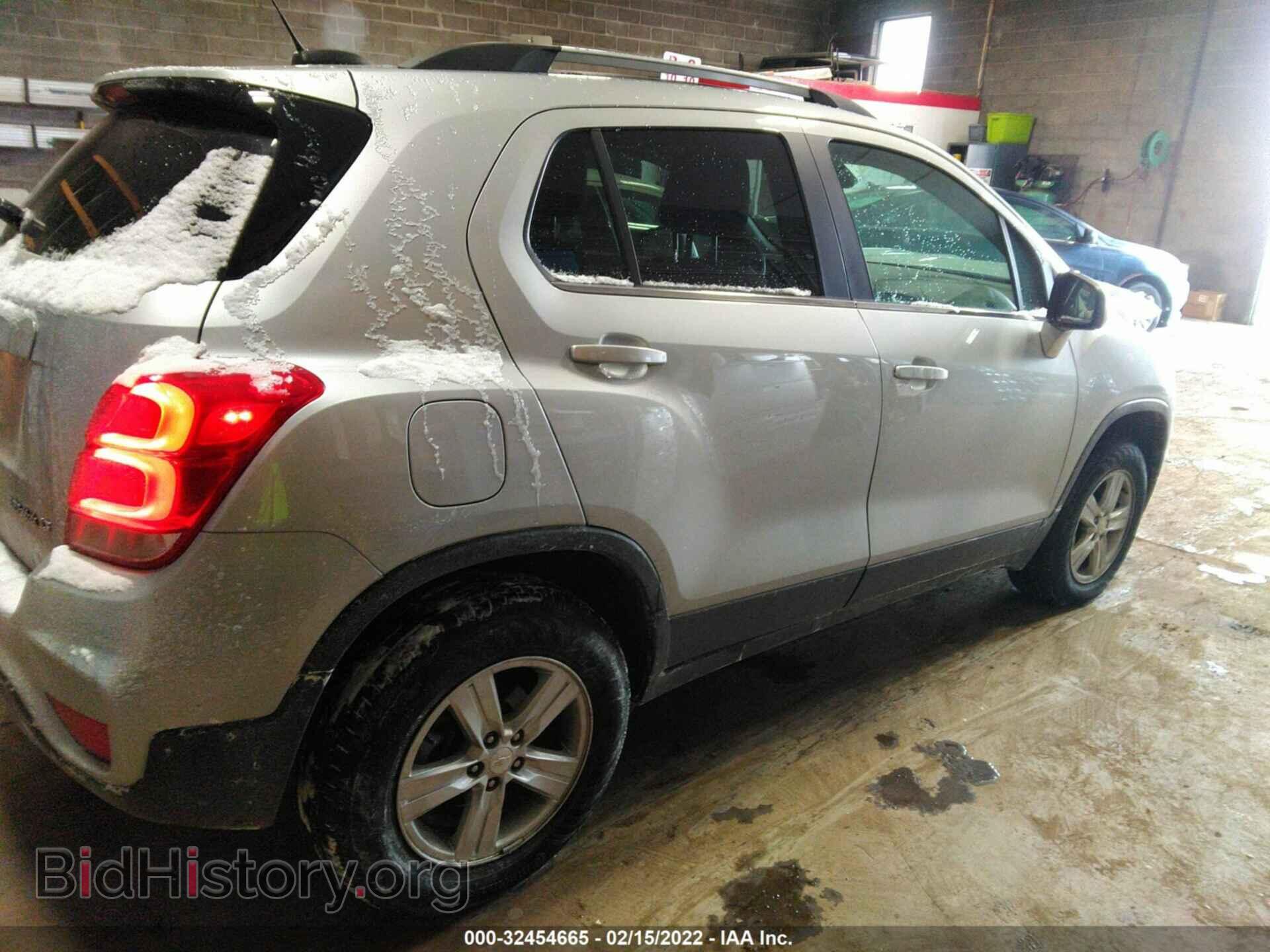 2019 CHEVROLET TRAX - VIN: 3GNCJPSBXKL379443 - Фото 4