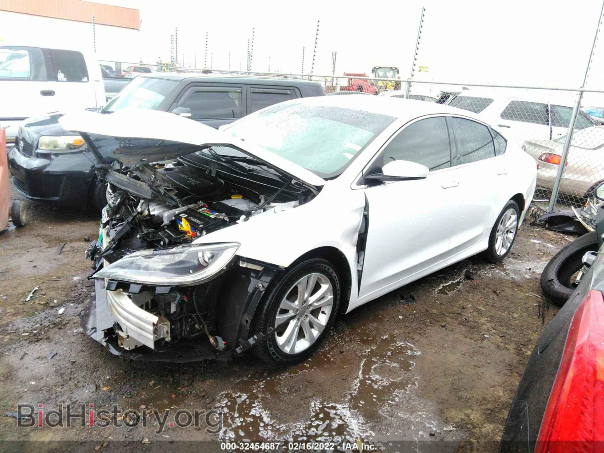 2015 CHRYSLER 200 - VIN: 1C3CCCABXFN662562 - Фото 2