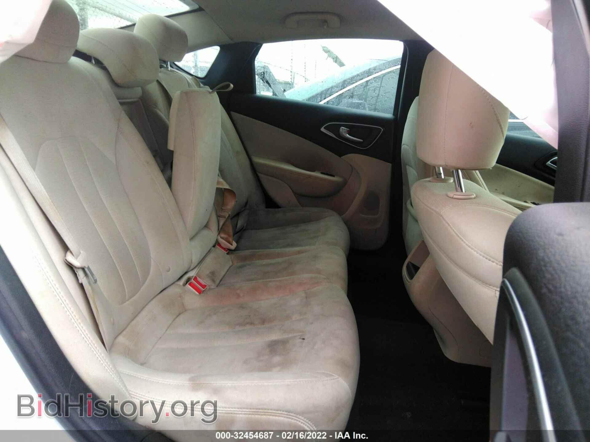 2015 CHRYSLER 200 - VIN: 1C3CCCABXFN662562 - Фото 8