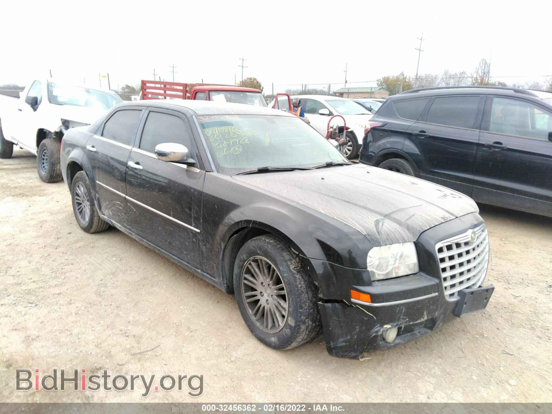 Photo 2C3CA5CVXAH324928 - CHRYSLER 300 2010