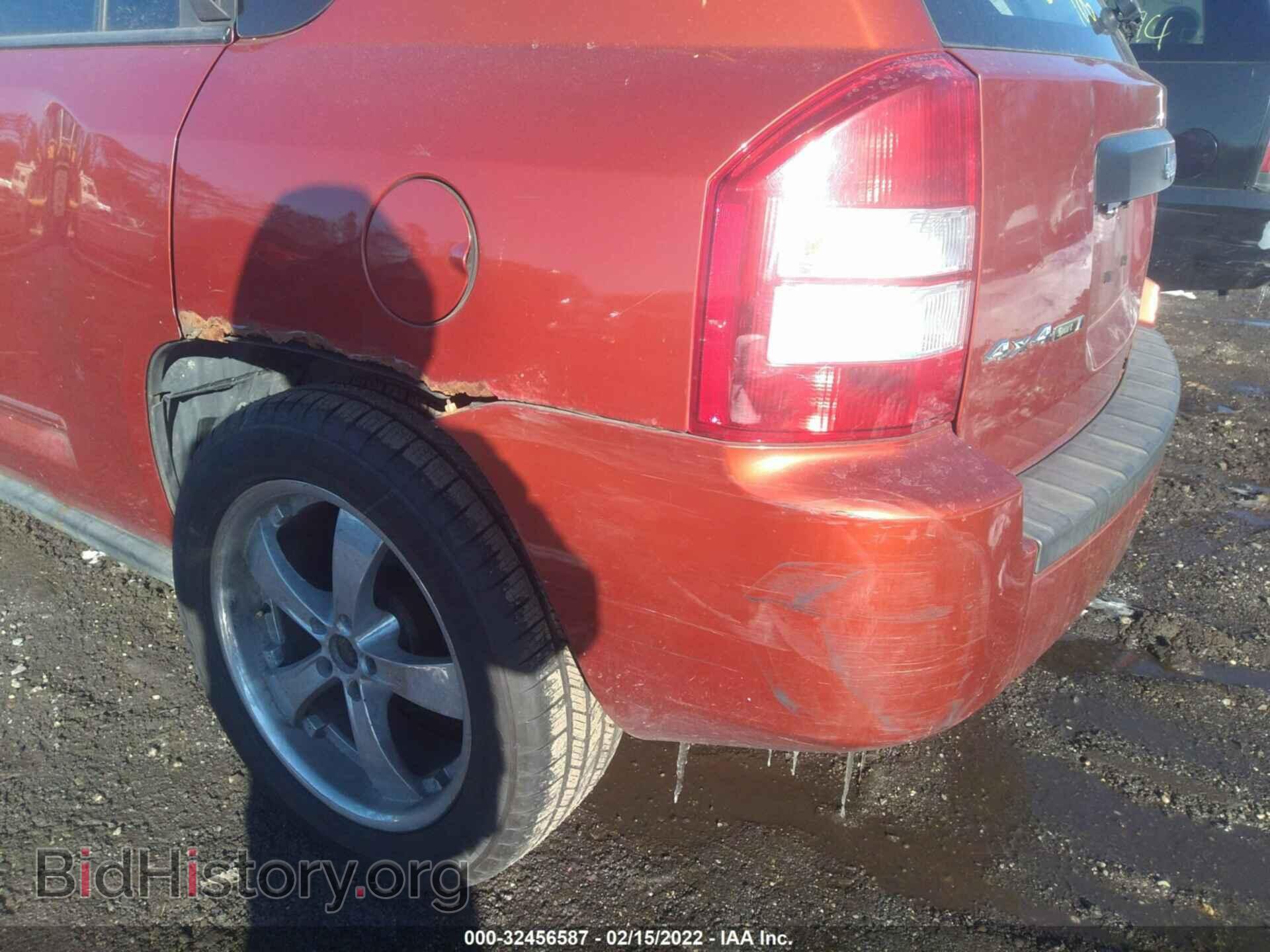 2010 JEEP COMPASS - VIN: 1J4NF4FB7AD512721 - Photo 6