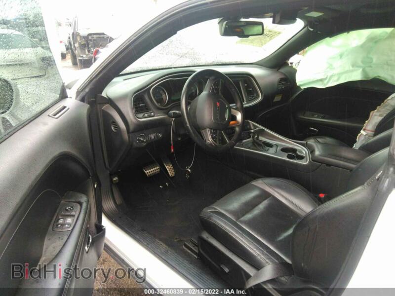 2019 Dodge CHALLENGER (VIN 2C3CDZAG5KH660930) — photo 5 of 11