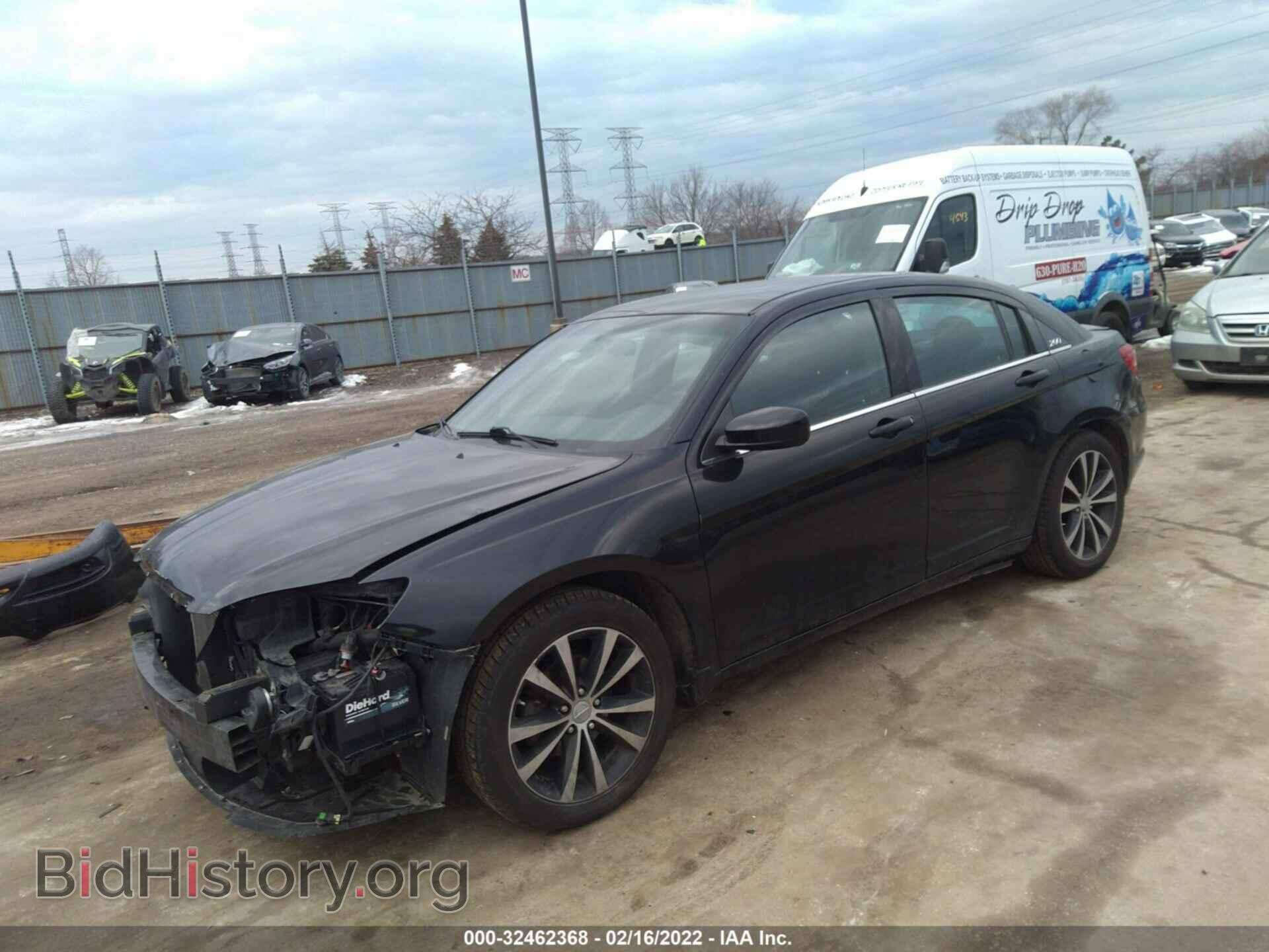 2012 CHRYSLER 200 - VIN: 1C3CCBBG5CN283159 - Фото 2