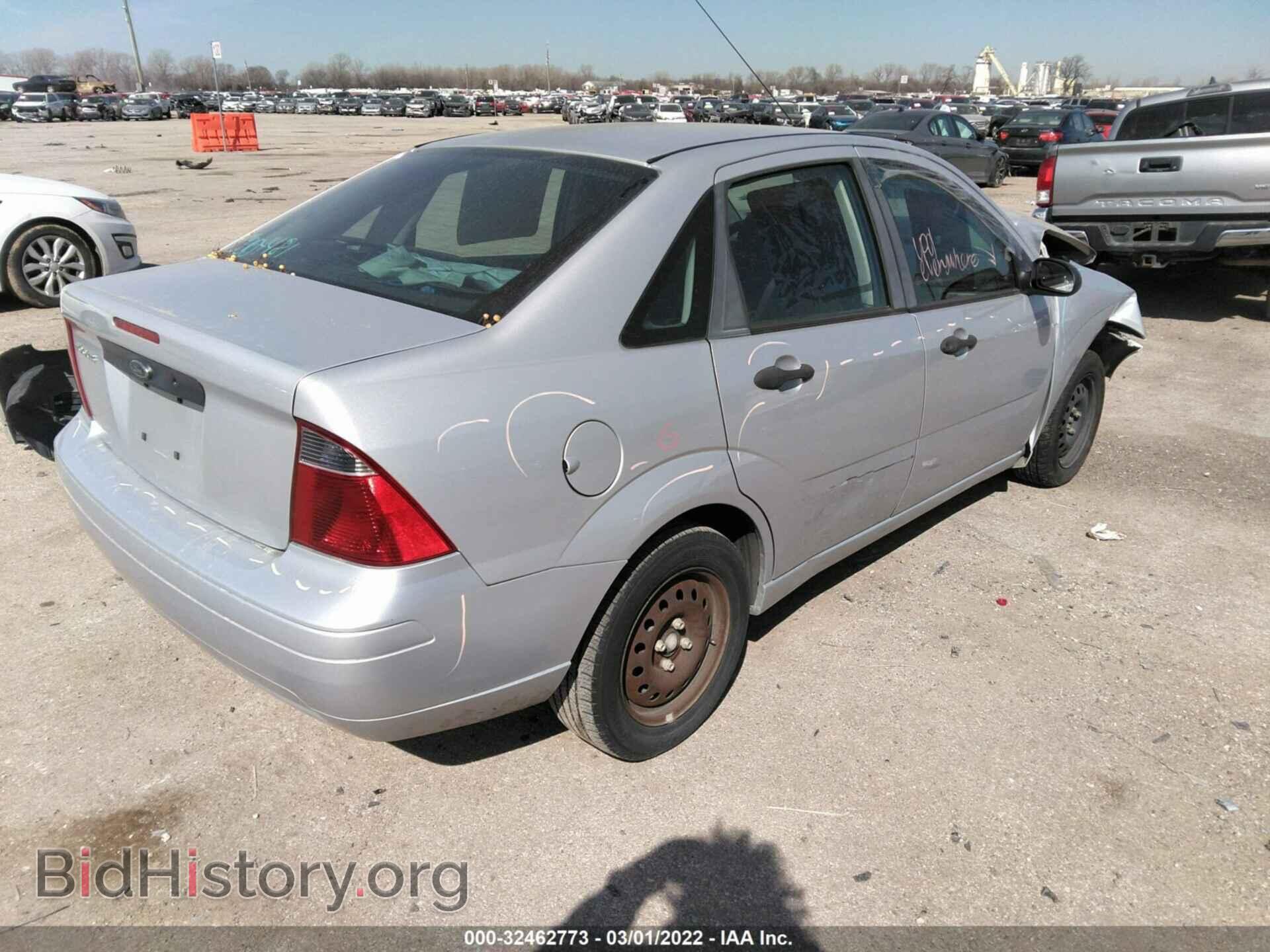 2007 FORD FOCUS - VIN: 1FAFP34N97W221302 - Фото 4