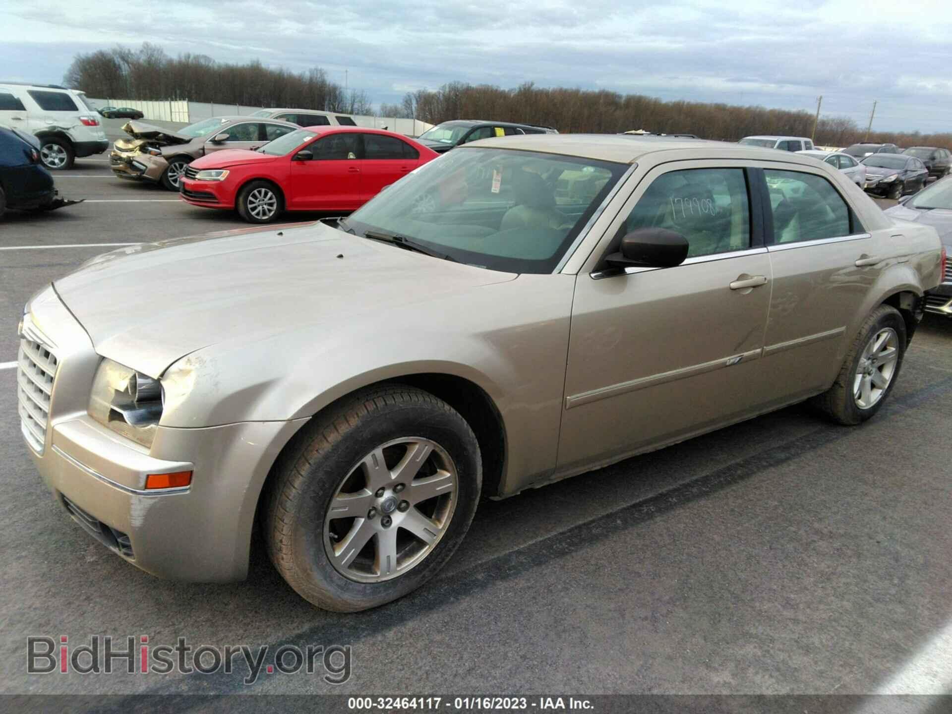 2006 CHRYSLER 300 - VIN: 2C3KA53G96H165582 - Фото 2