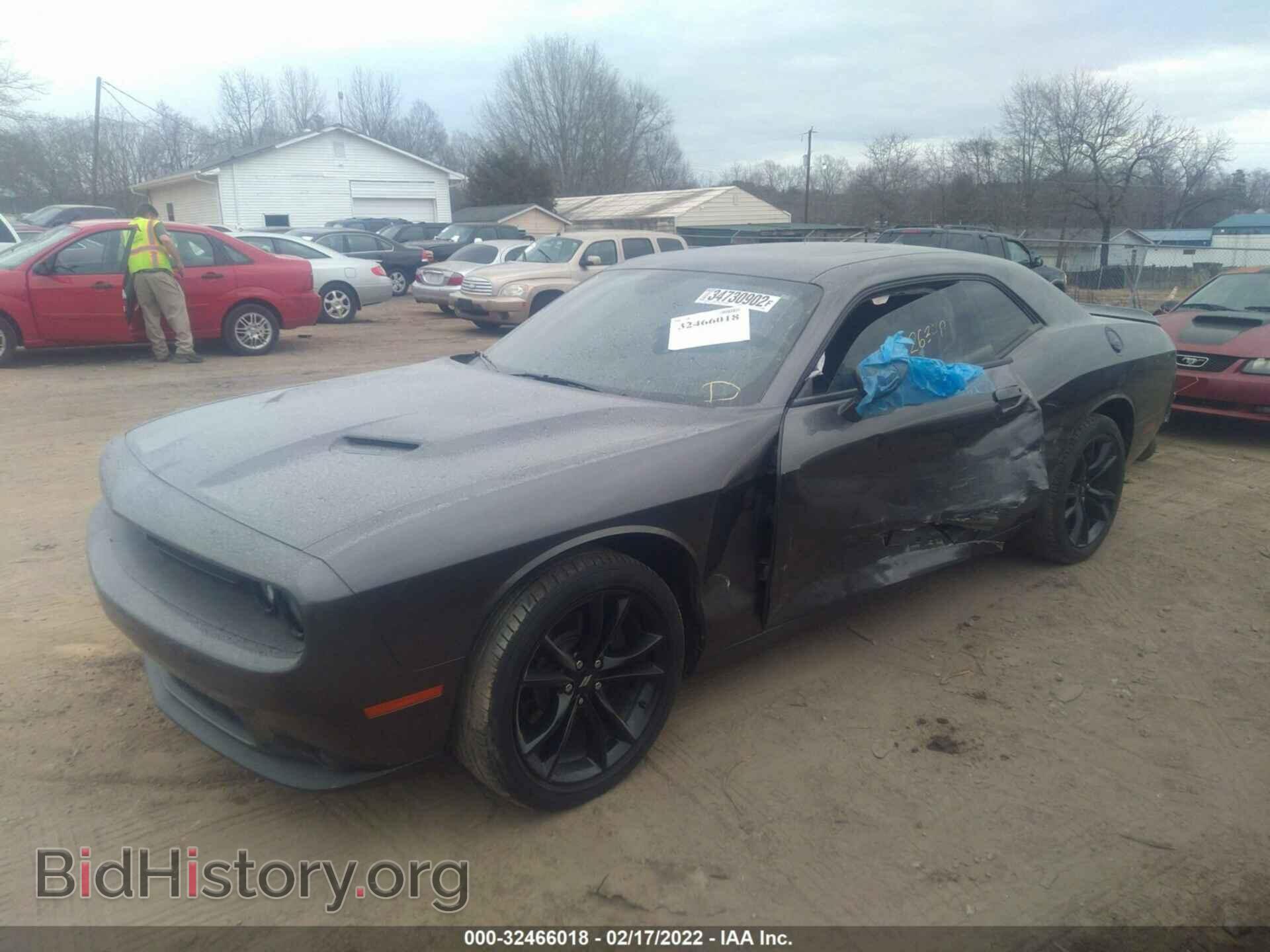 2018 DODGE CHALLENGER - VIN: 2C3CDZAG2JH255543 - Фото 2