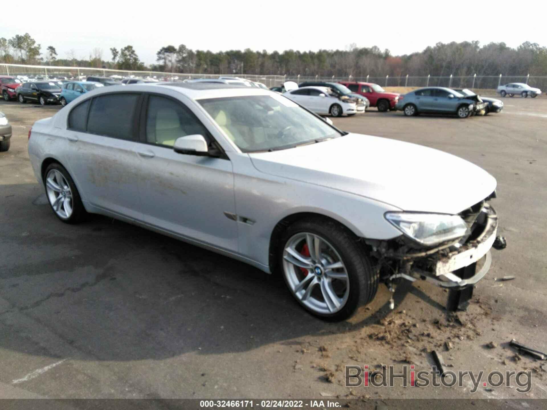 Фотография WBAYE8C52DD133266 - BMW 7 SERIES 2013