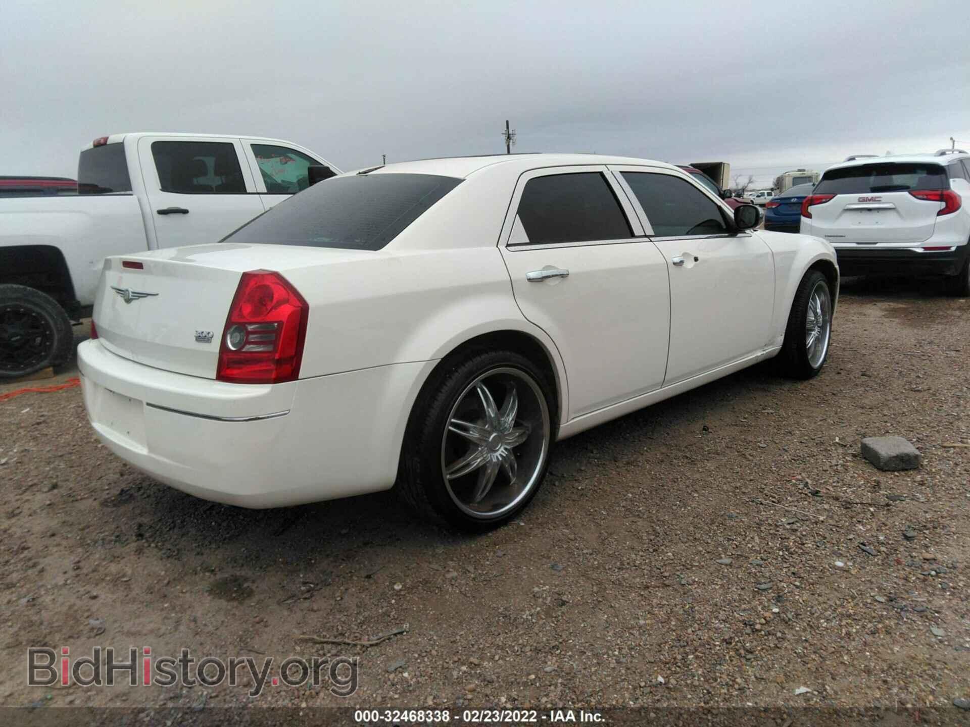 2010 CHRYSLER 300 - VIN: 2C3CA4CD4AH164661 - Фото 4