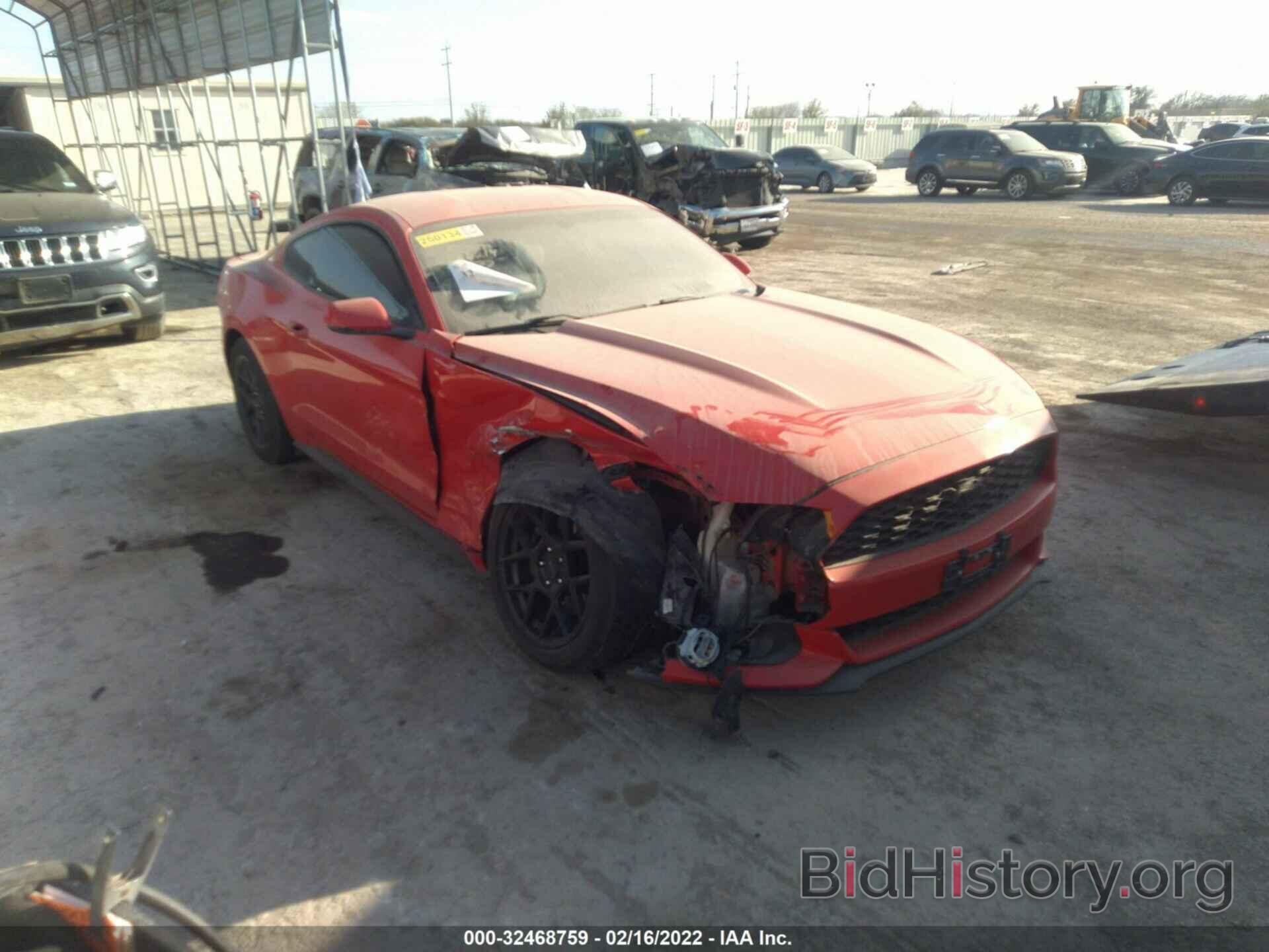 Photo 1FA6P8TH7F5317877 - FORD MUSTANG 2015