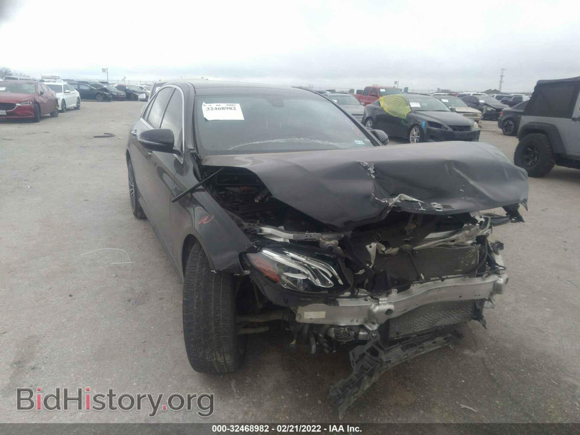 Photo WDDZF4KB7JA301569 - MERCEDES-BENZ E-CLASS 2018
