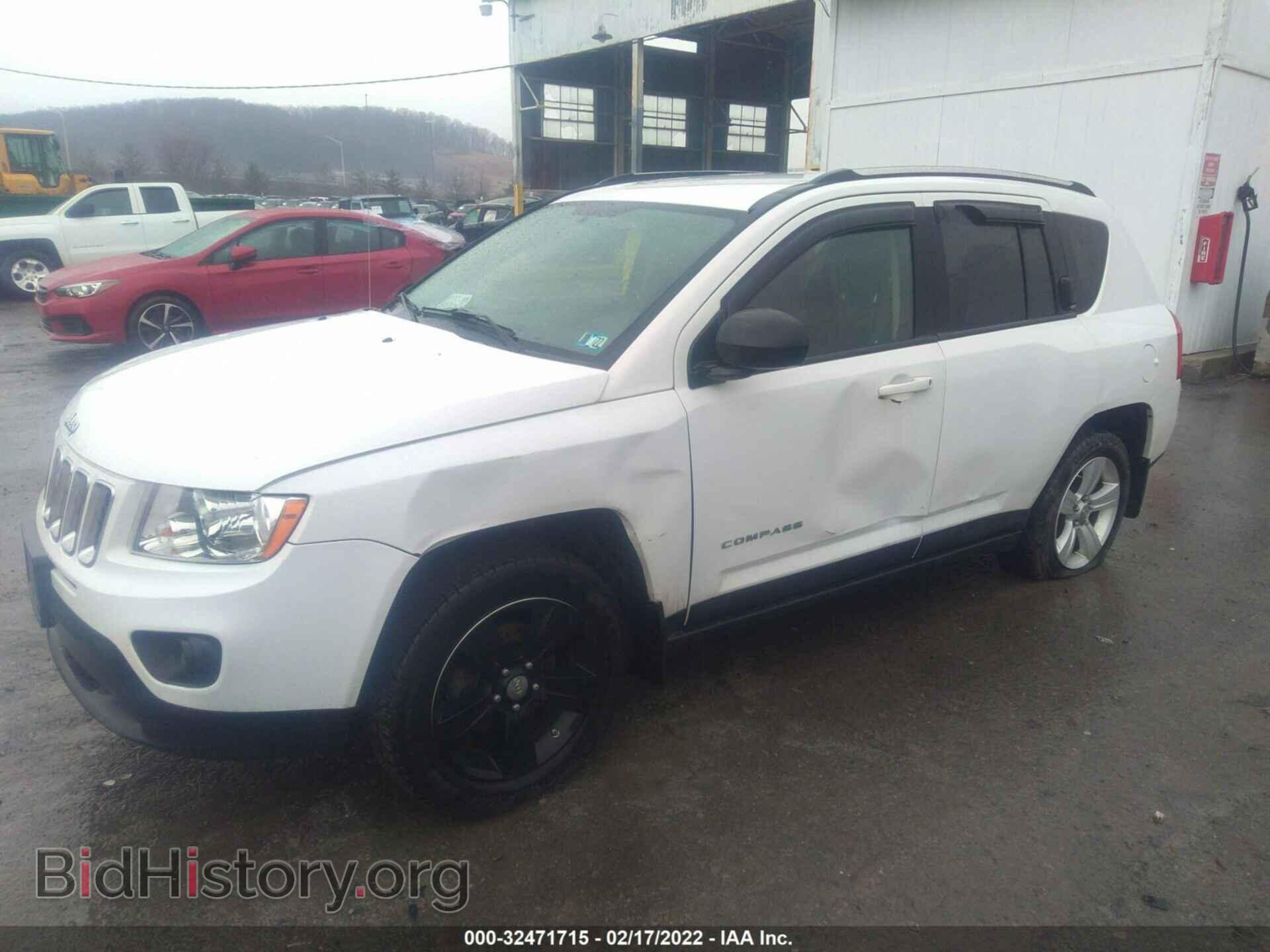 2011 JEEP COMPASS - VIN: 1J4NT1FA7BD233866 - Фото 2