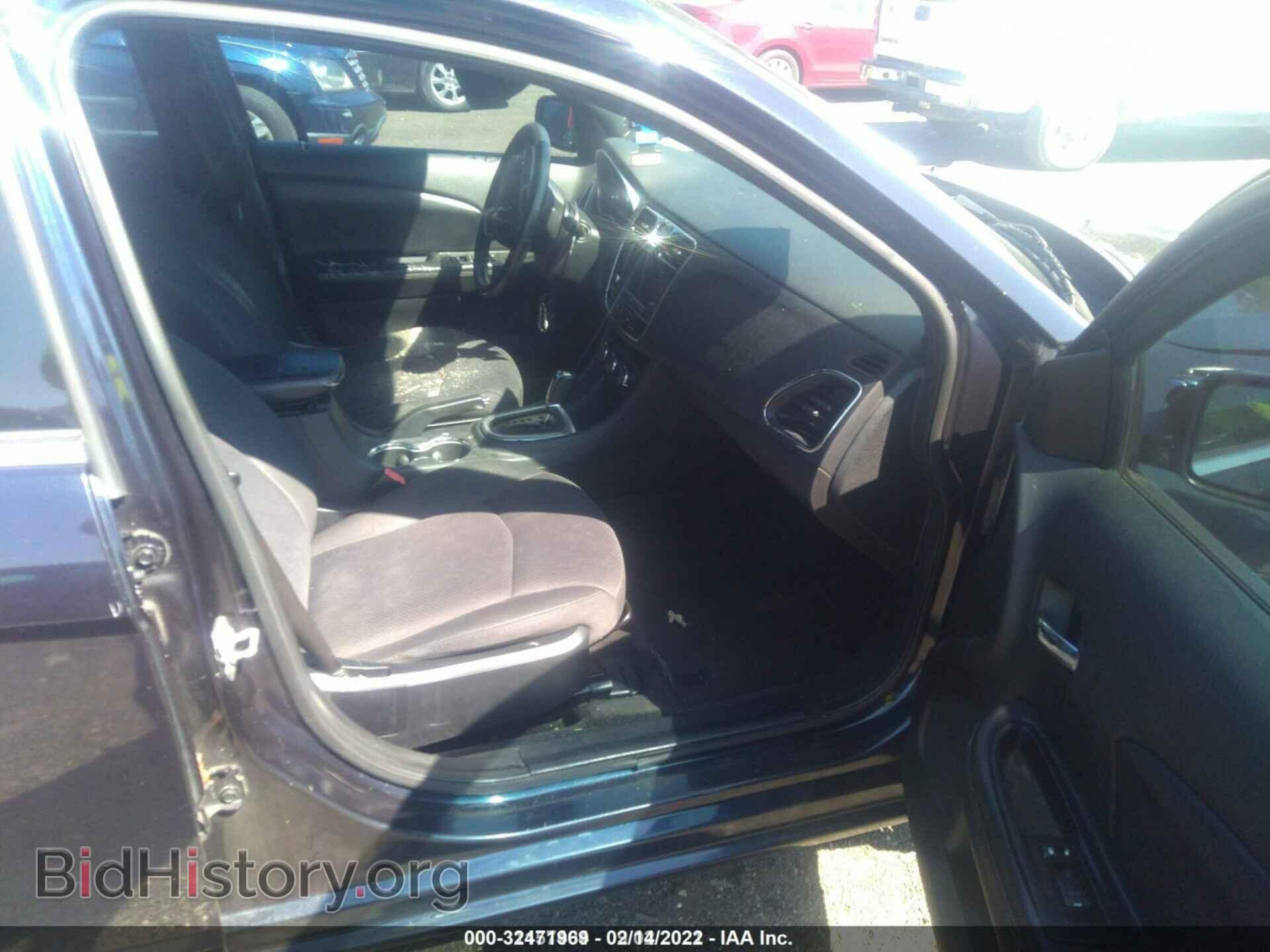 2012 CHRYSLER 200 - VIN: 1C3CCBCG8CN211354 - Фото 5