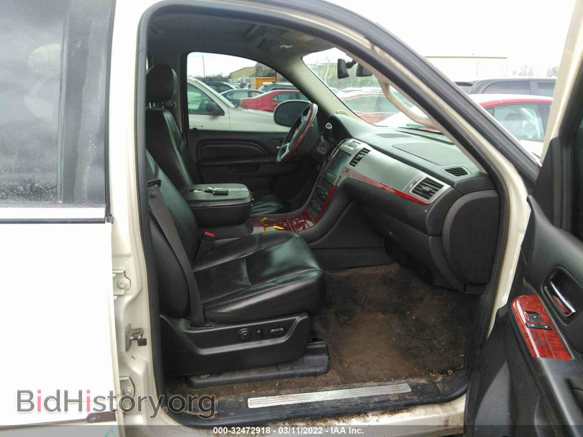 2011 CADILLAC ESCALADE - VIN: 1GYS4BEF8BR265201 - Фото 5