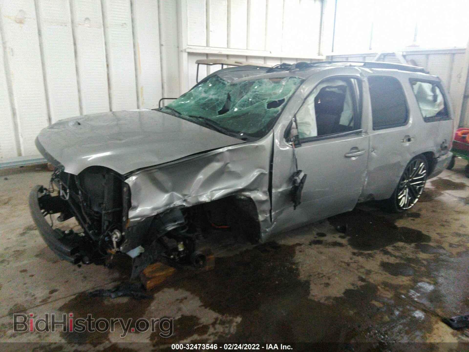 2011 GMC YUKON - VIN: 1GKS2EEF5BR277694 - Фото 2