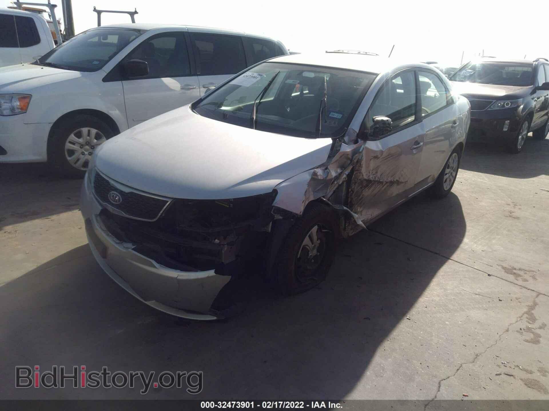 2011 KIA FORTE - VIN: KNAFT4A21B5458562 - Фото 2