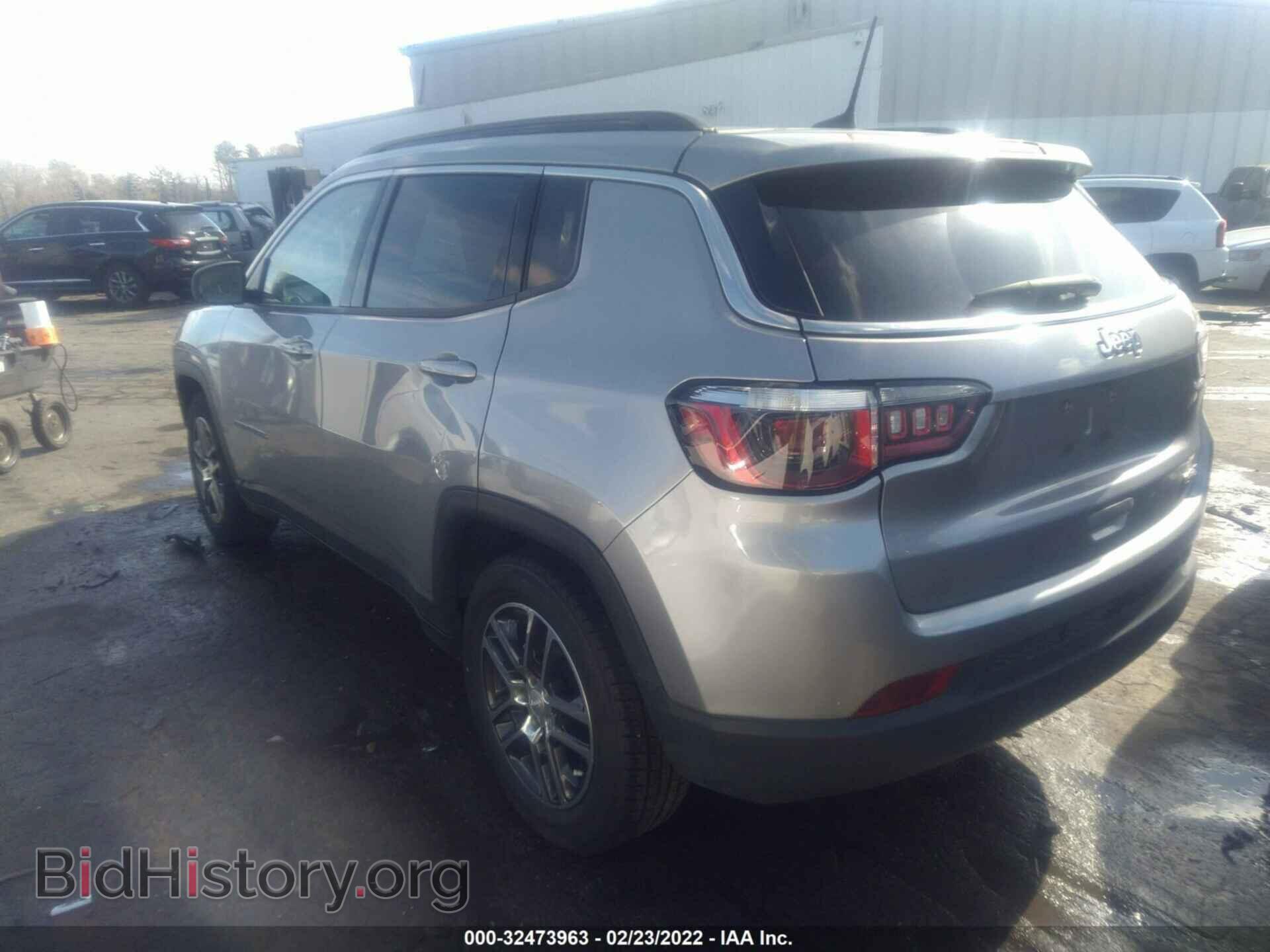 2019 JEEP COMPASS - VIN: 3C4NJCBB4KT649406 - Фото 3