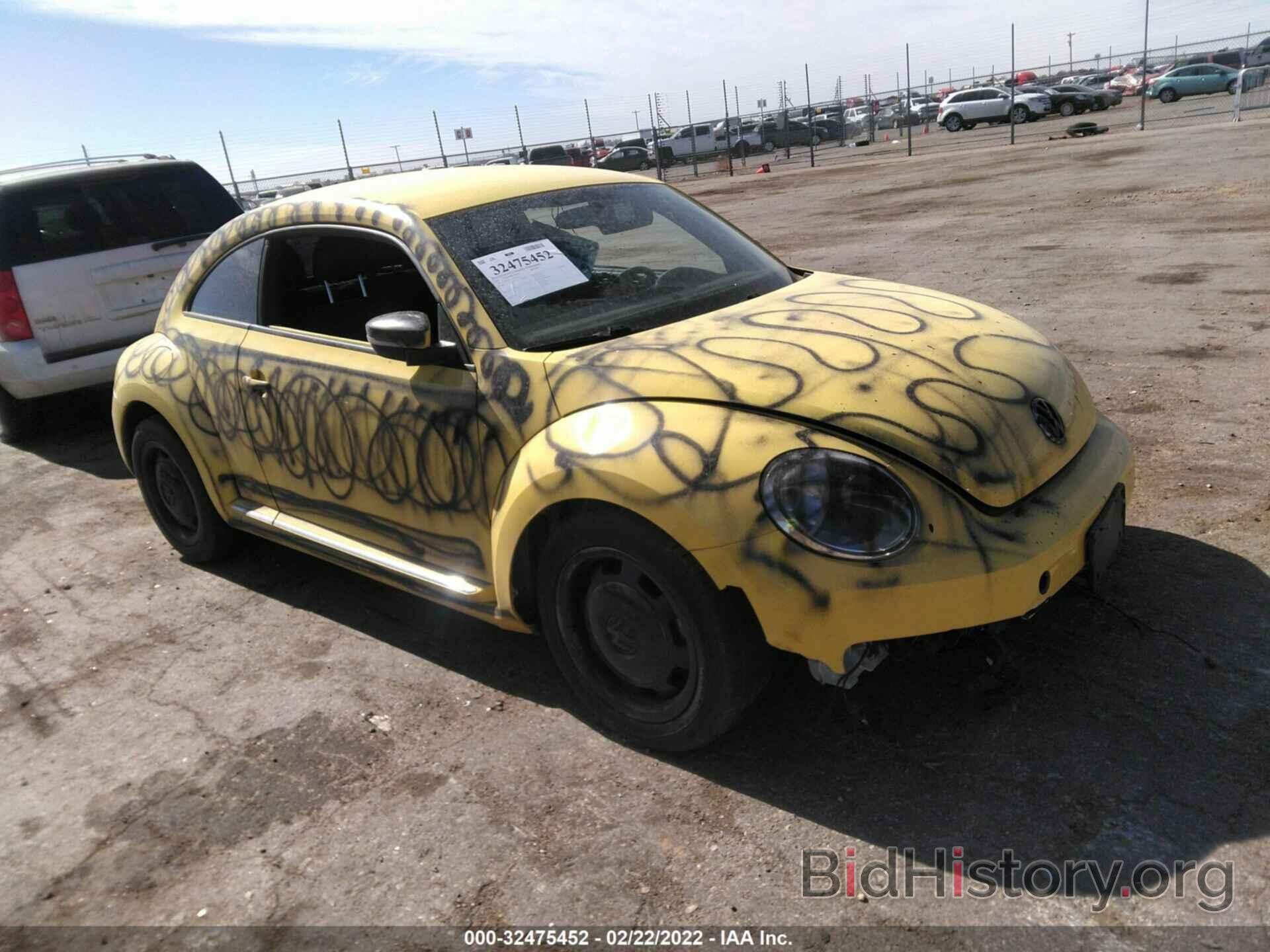 Фотография 3VWJP7AT2CM661867 - VOLKSWAGEN BEETLE 2012