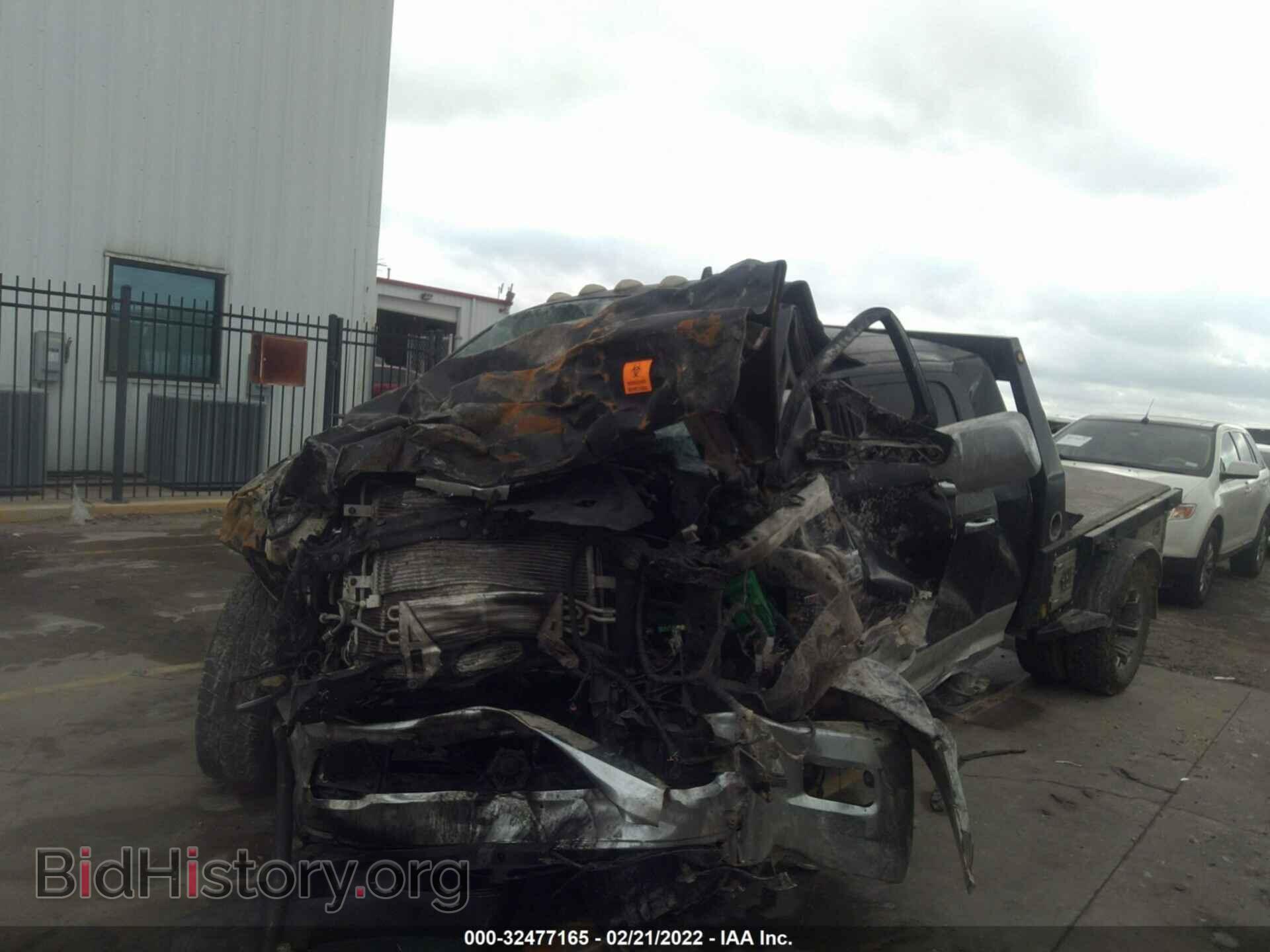 2014 RAM 3500 - VIN: 3C63RRMLXEG185793 - Фото 2