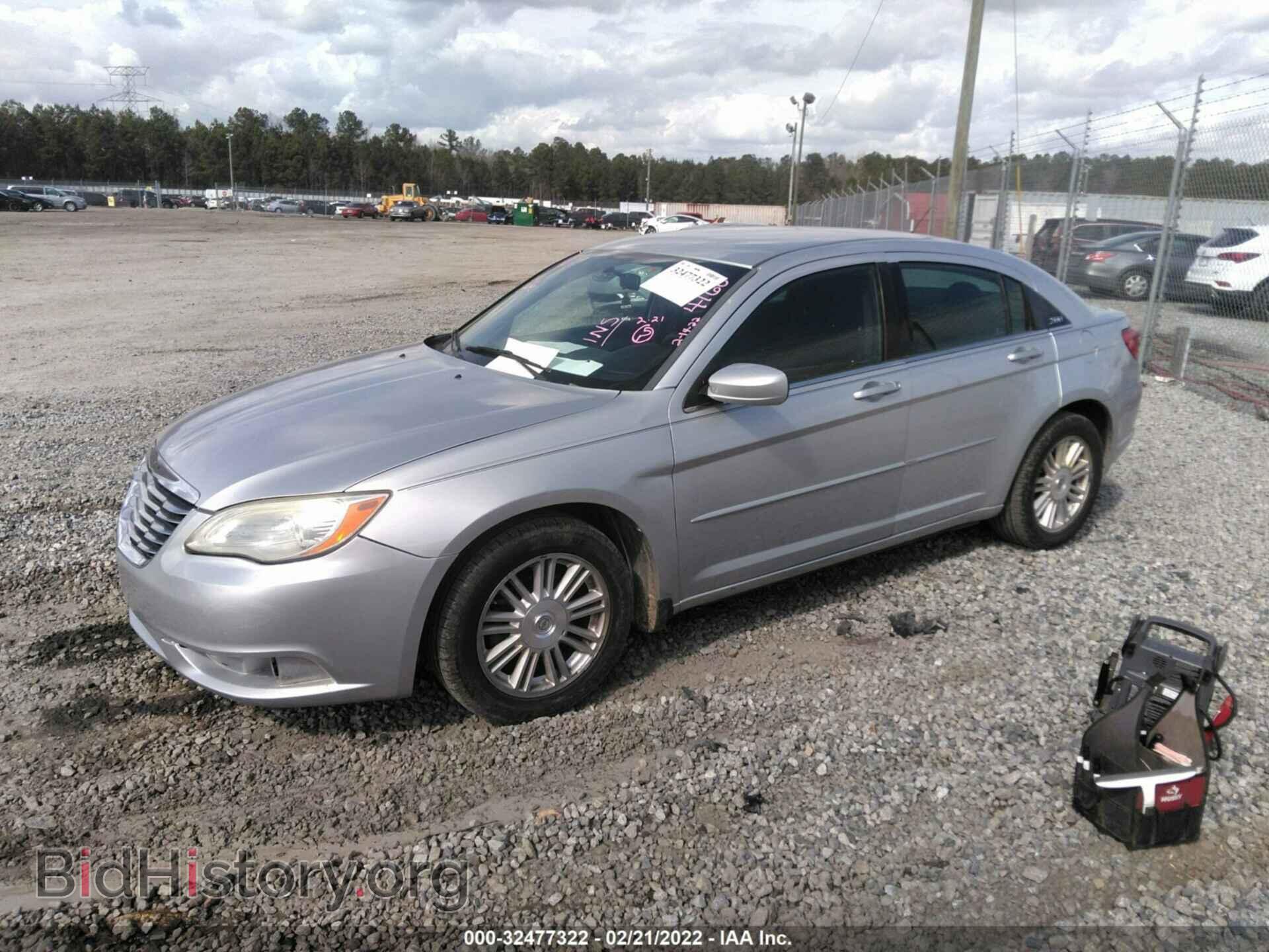 2012 CHRYSLER 200 - VIN: 1C3CCBAB0CN225787 - Фото 2