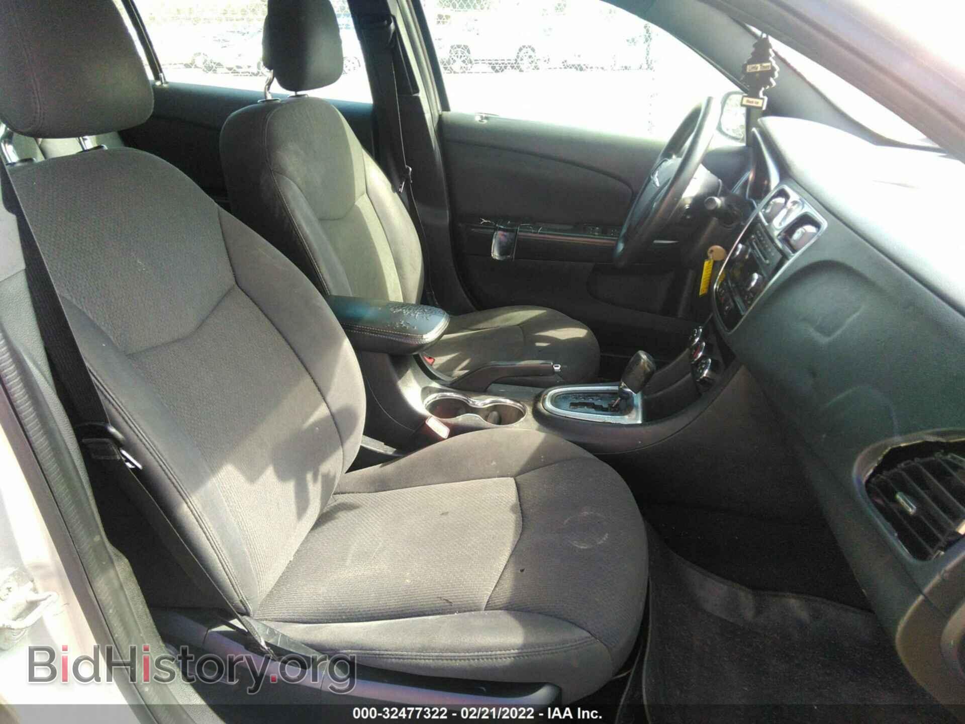 2012 CHRYSLER 200 - VIN: 1C3CCBAB0CN225787 - Фото 5