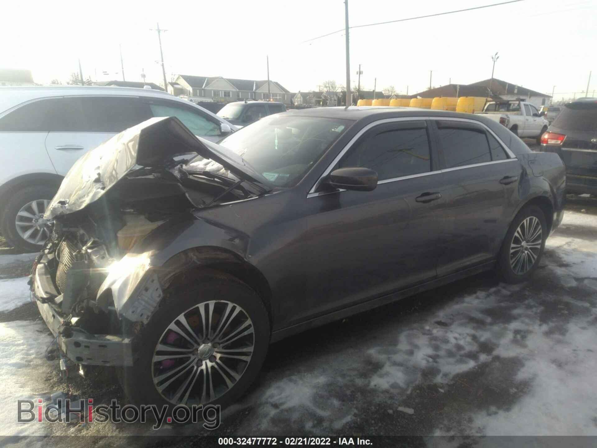 2014 CHRYSLER 300 - VIN: 2C3CCAGG7EH163362 - Фото 2